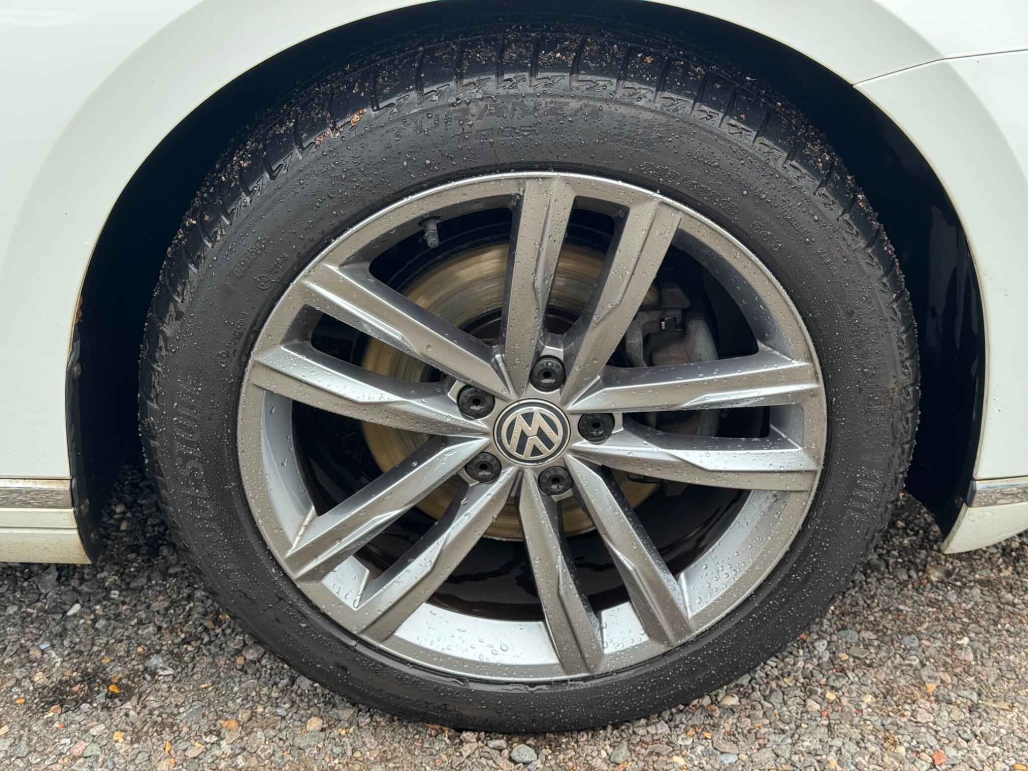 Volkswagen Passat view 50