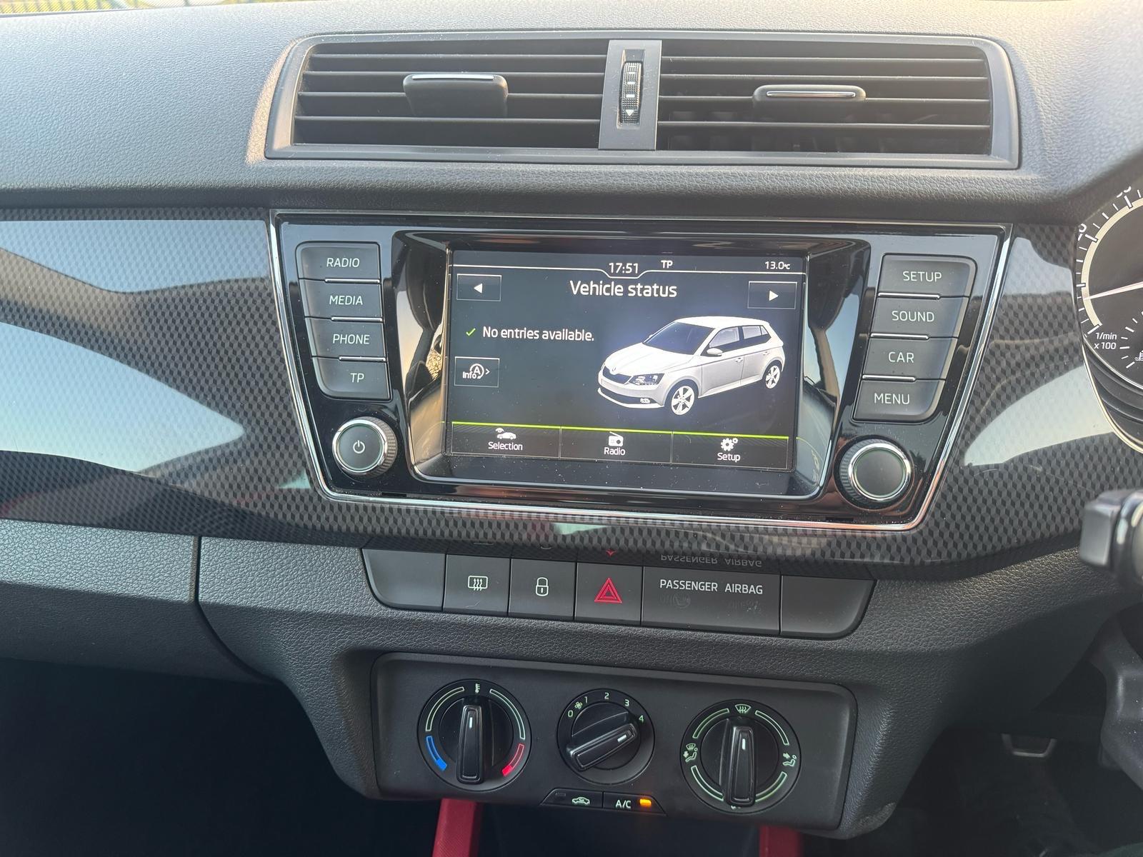 2015 Skoda Fabia image 18