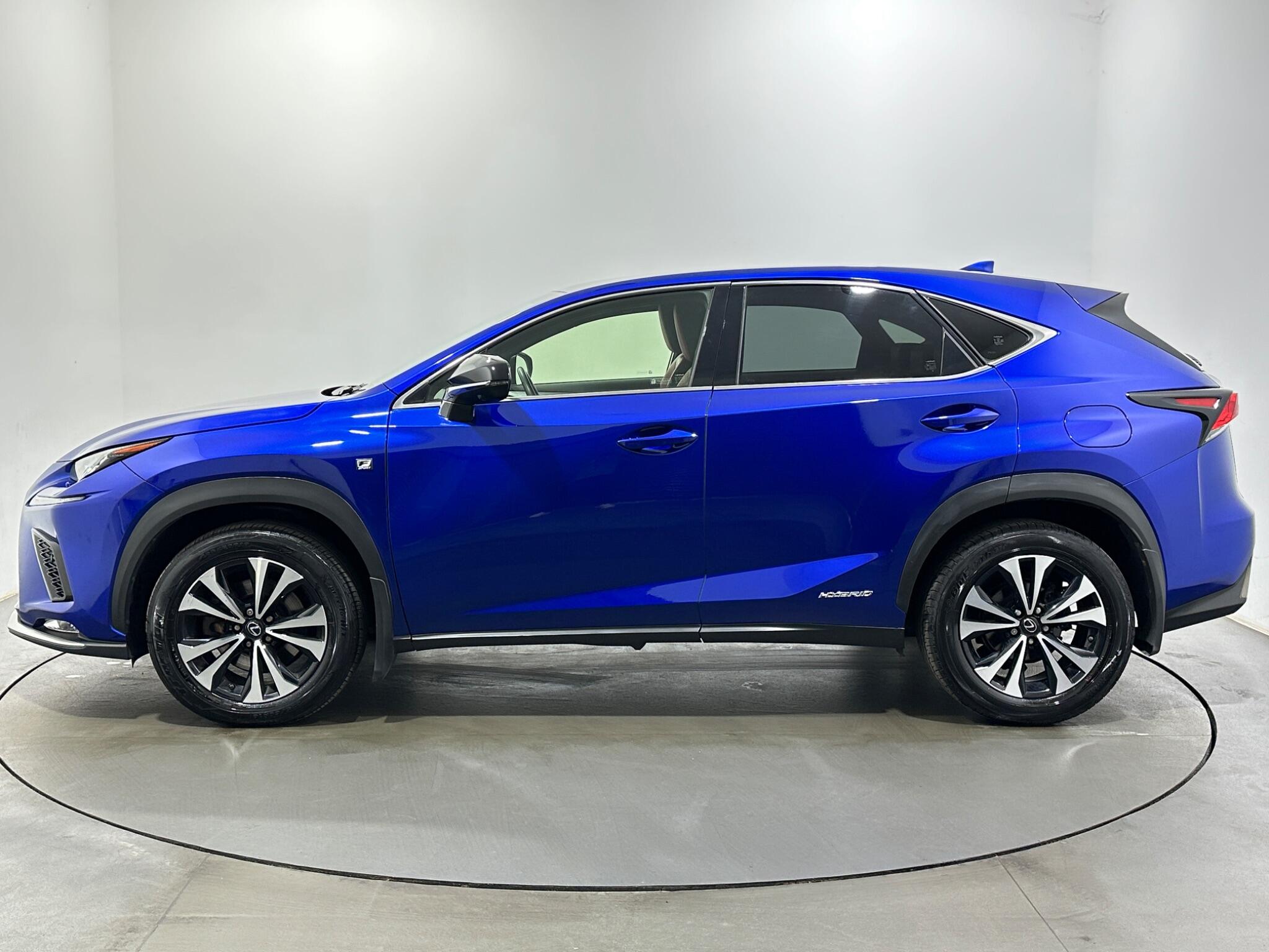 Lexus NX view 5