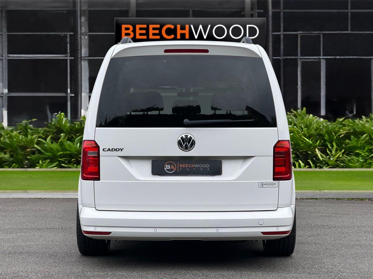 Volkswagen Caddy Maxi Life view 4