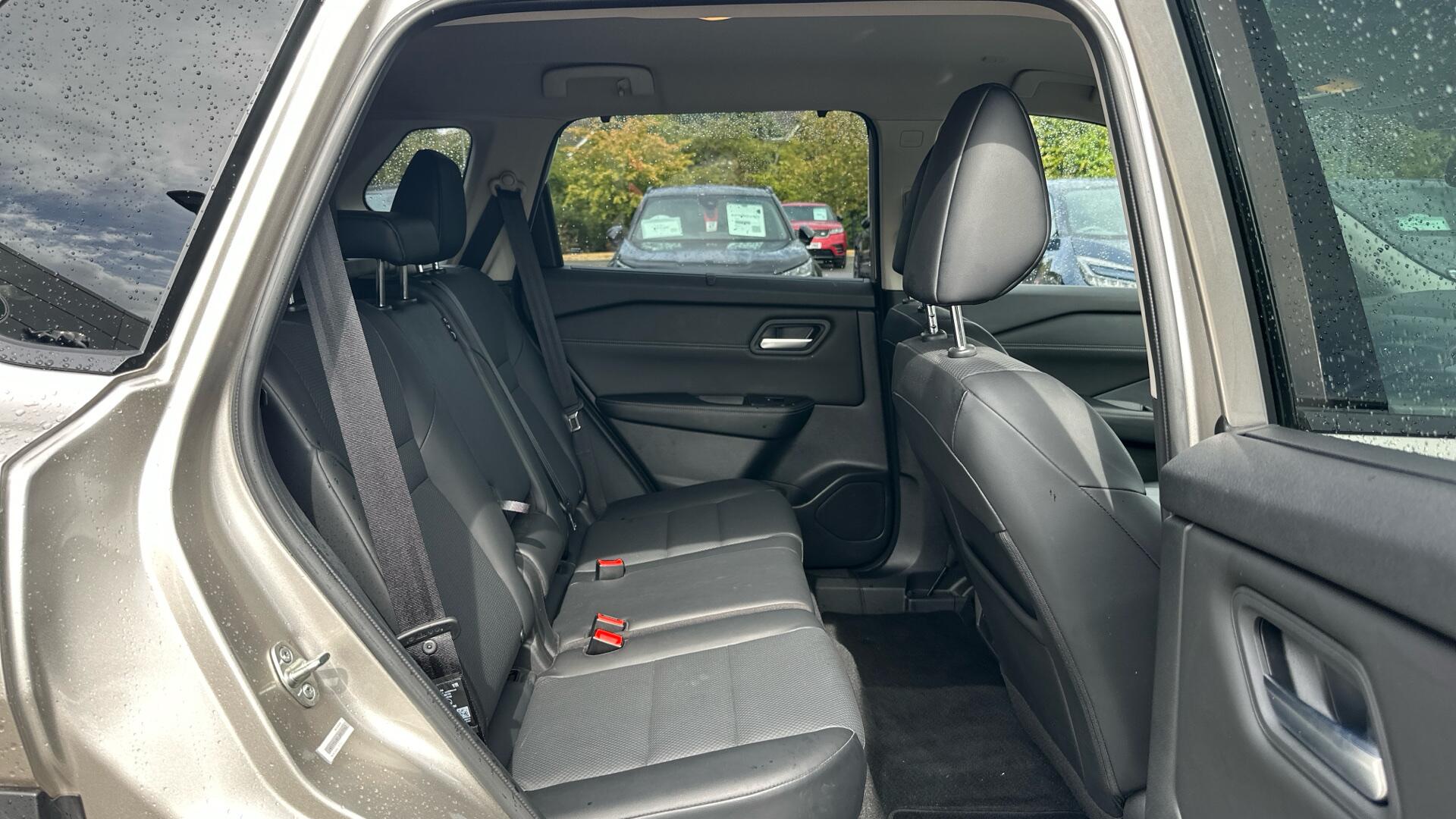 Nissan X-Trail view 41