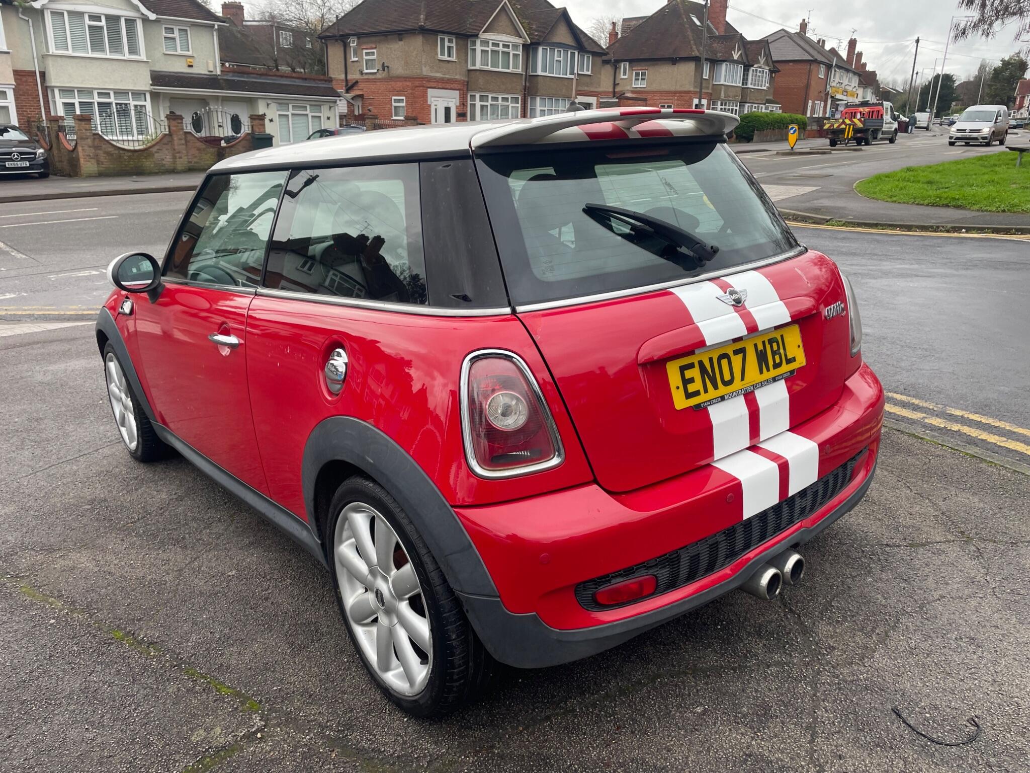 2007 MINI Hatch image 8