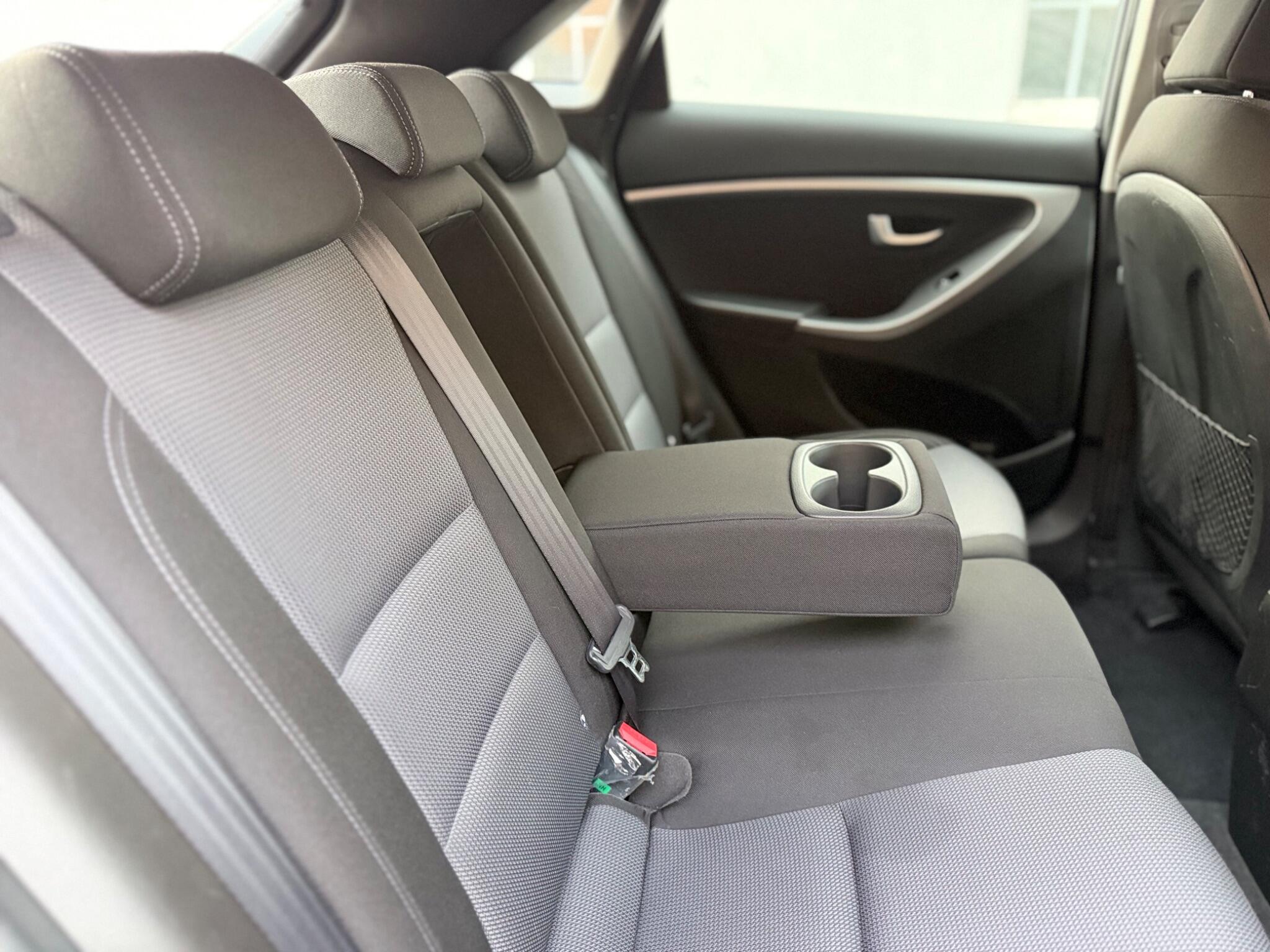 Hyundai i30 view 23