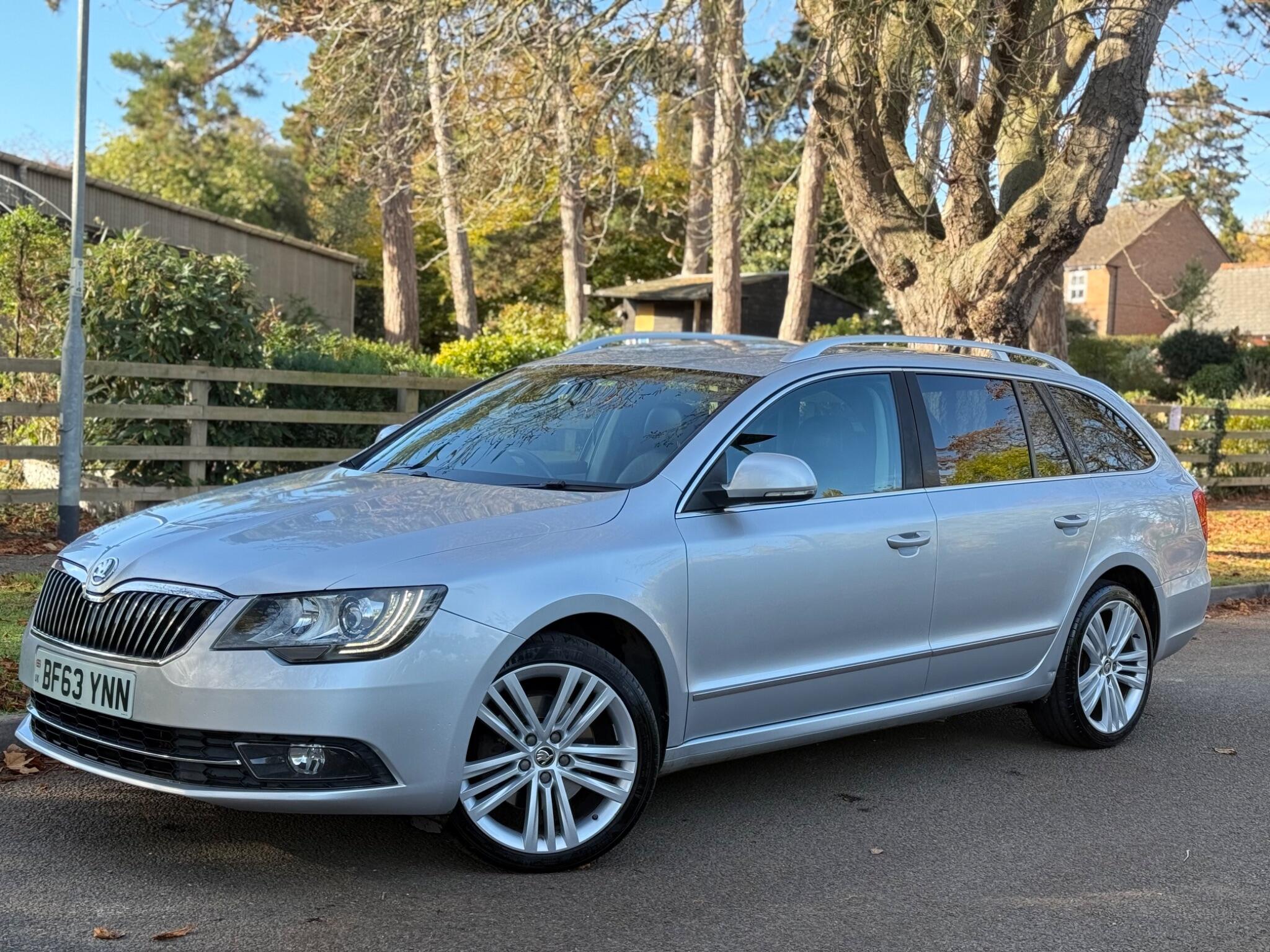 2013 Skoda Superb 2.0 TDI Elegance Euro 5 (s/s) 5dr • 155,000 miles image 1