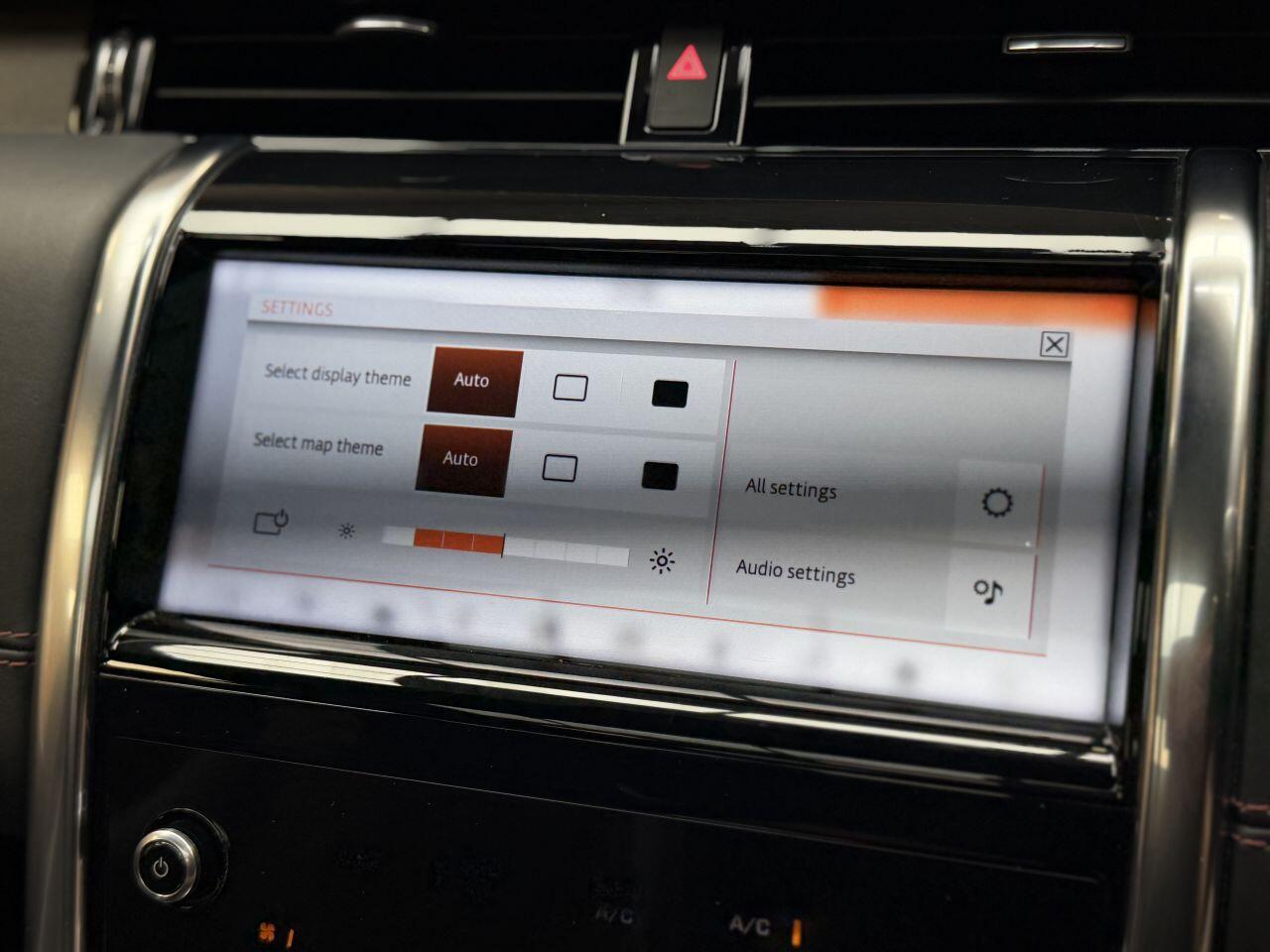 Land Rover Discovery Sport view 53