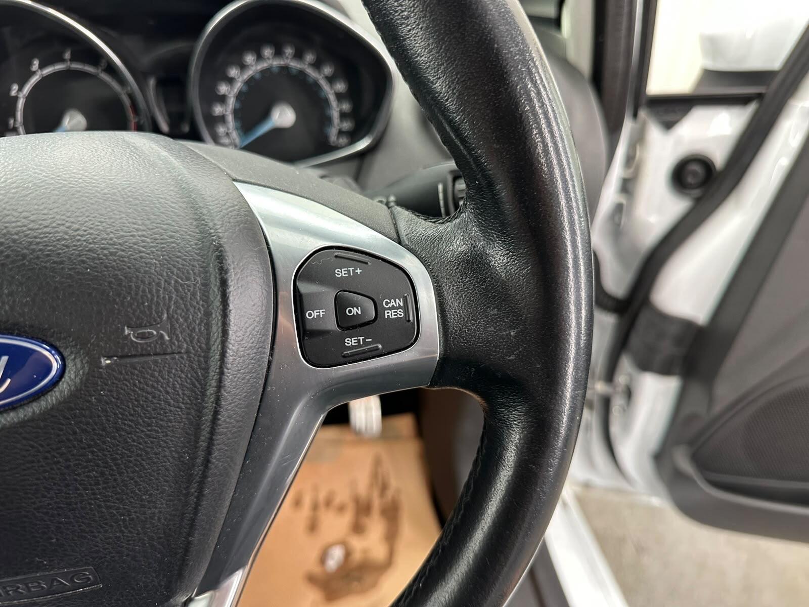 Ford Fiesta view 29