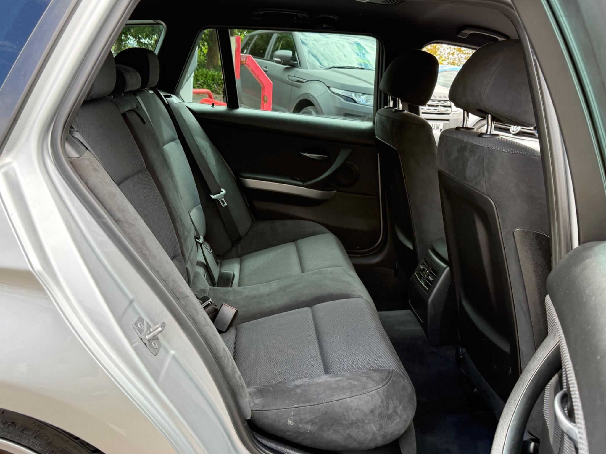 BMW 3 Series - Image 39