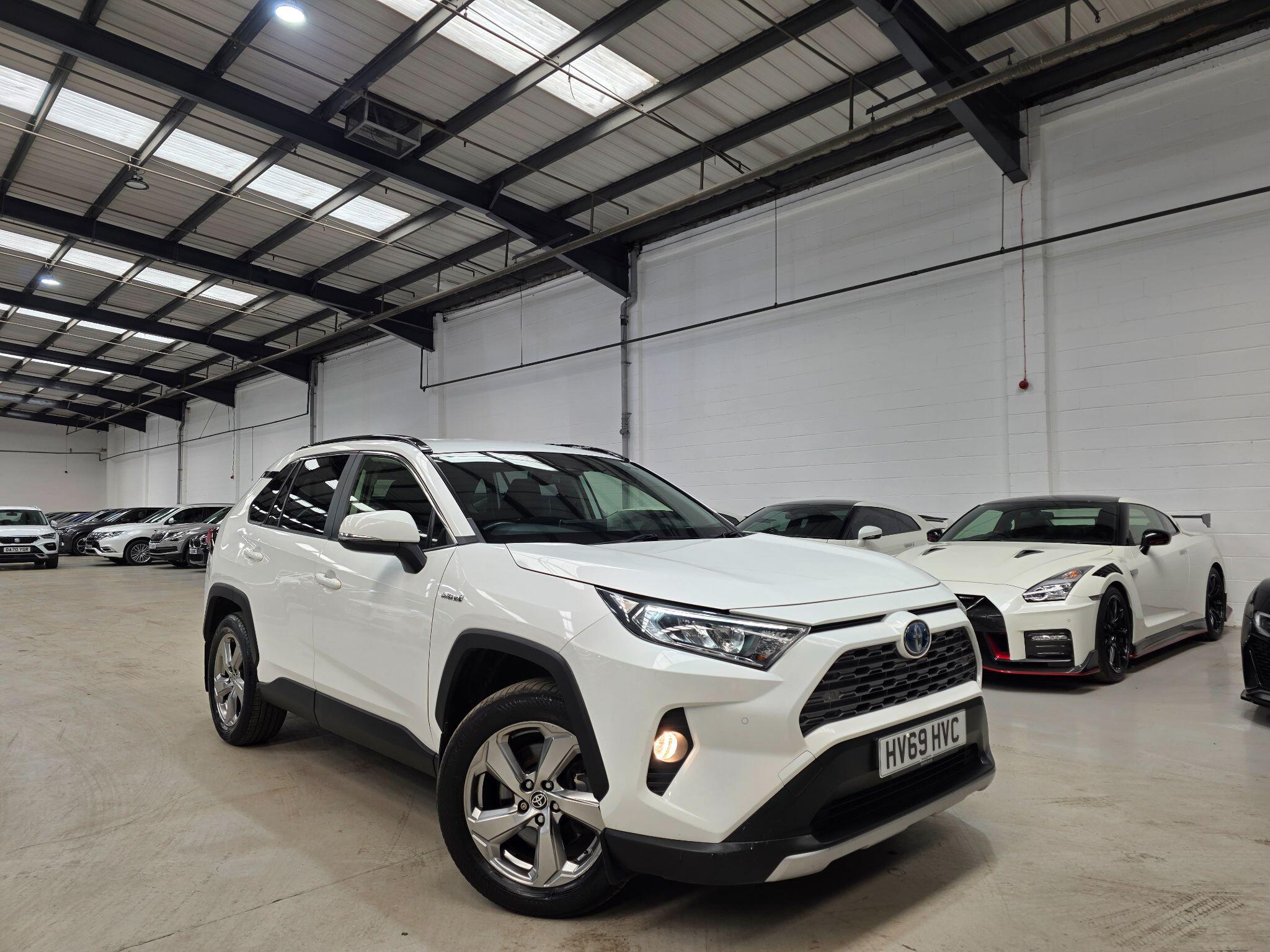 Toyota Rav4 view 3