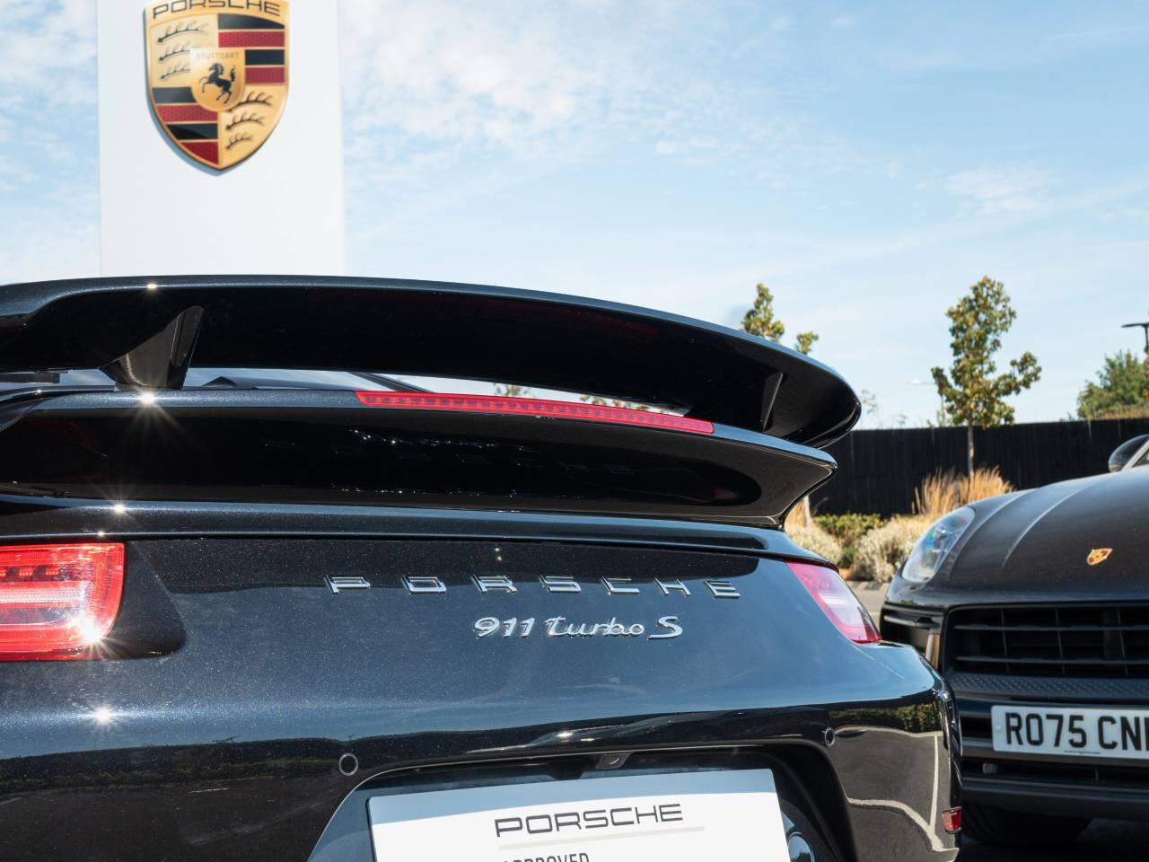 Porsche 911 view 47