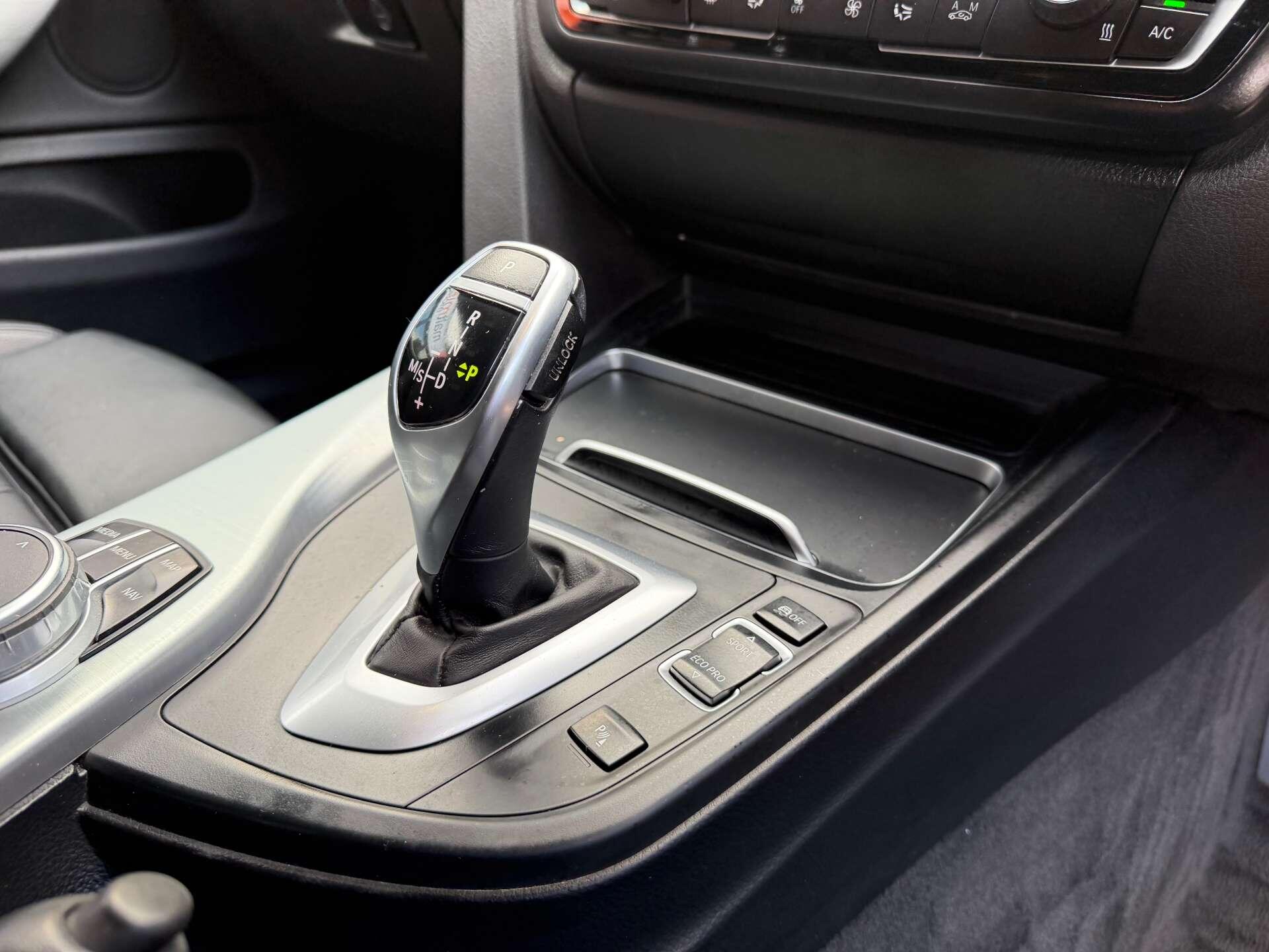 BMW 4 Series view 32