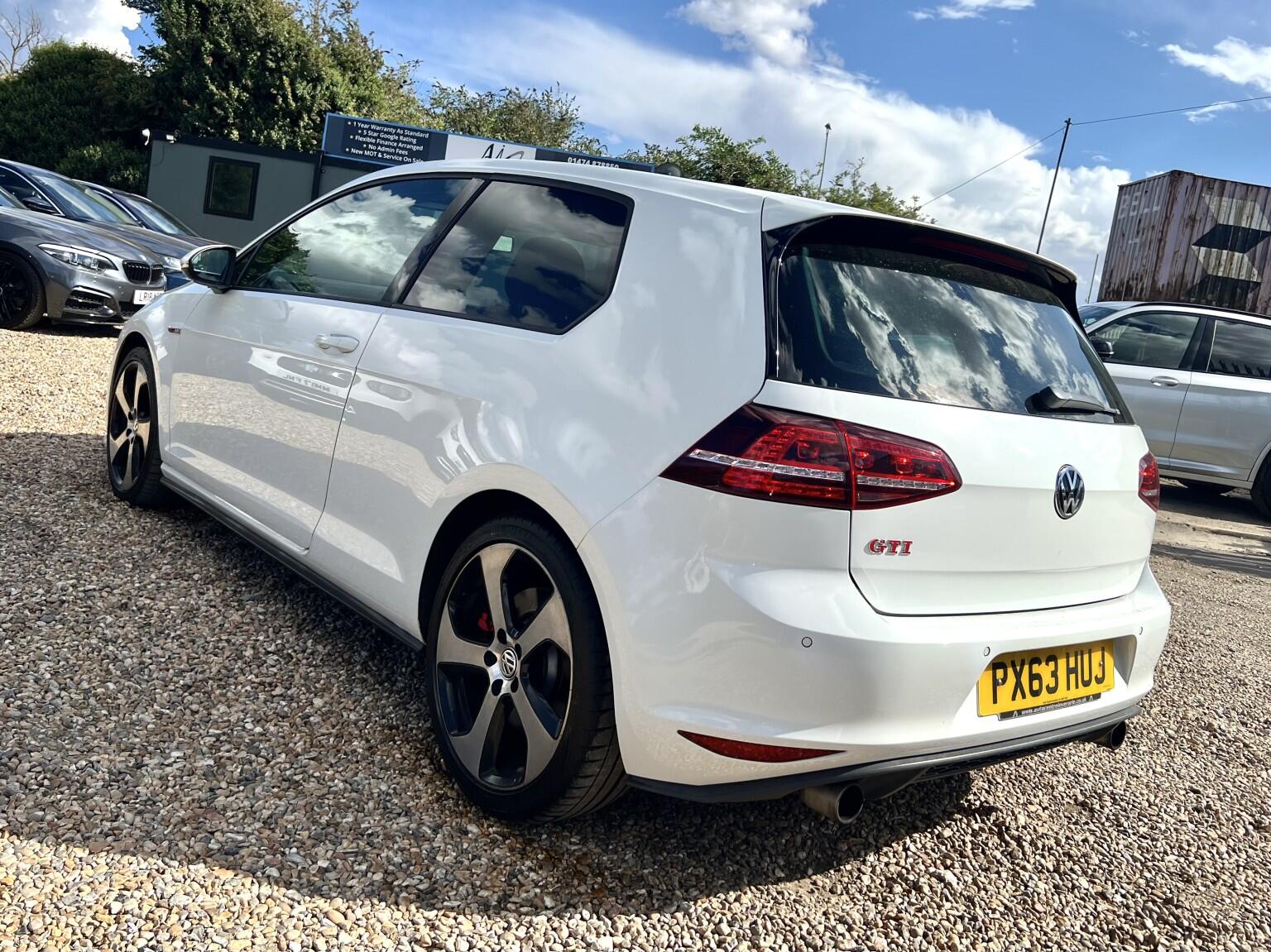 Volkswagen Golf view 8