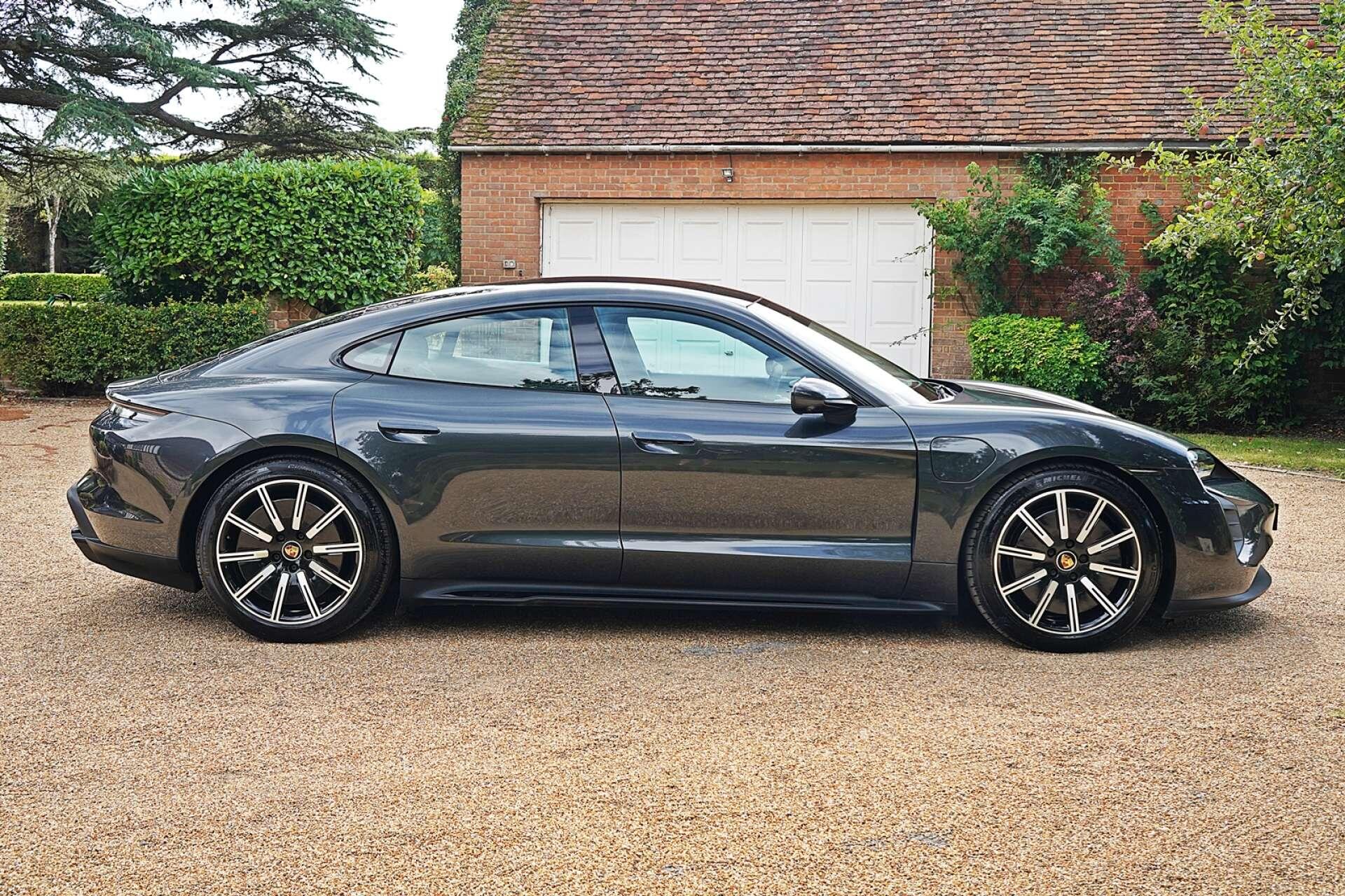 Porsche Taycan view 8