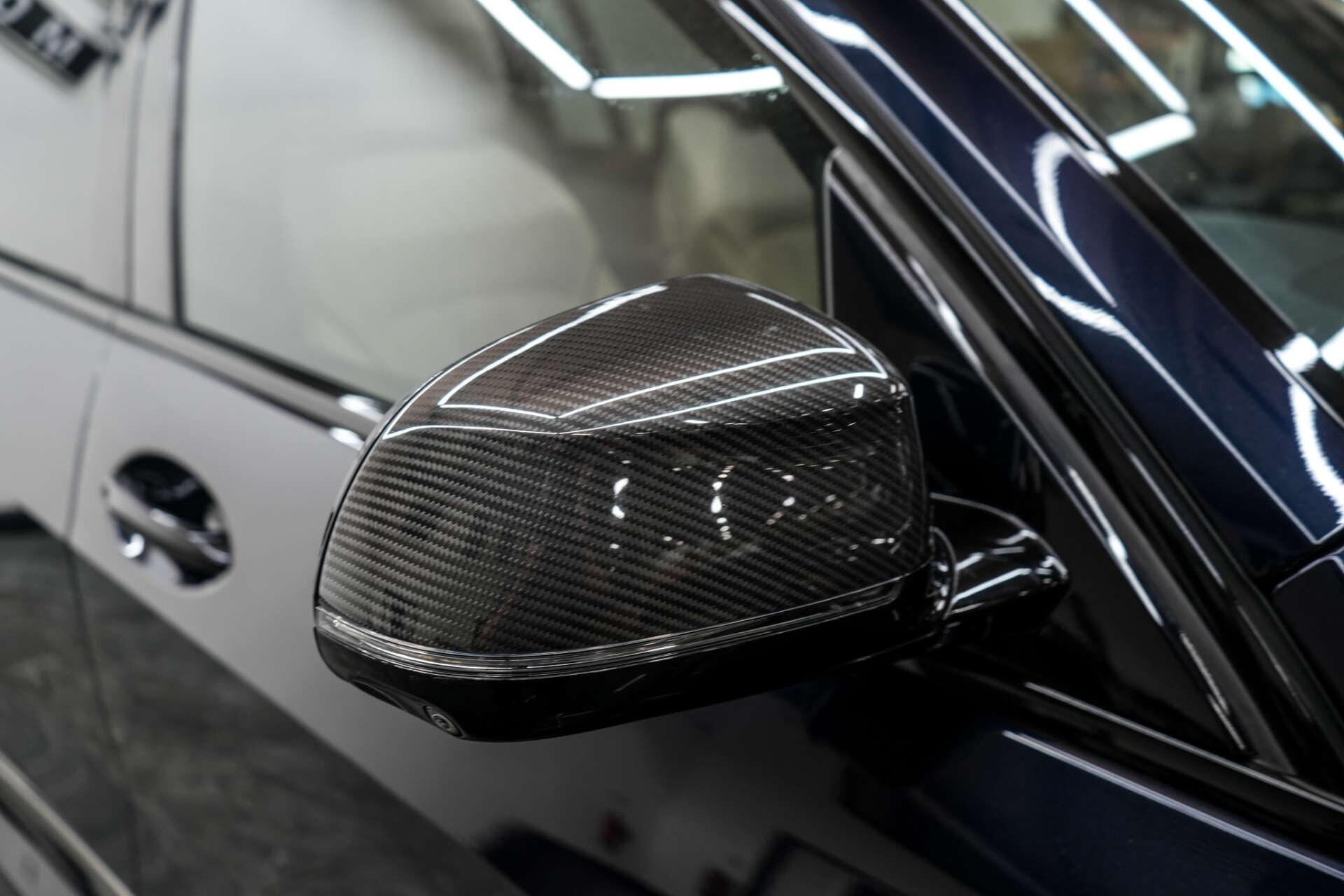 BMW X7 view 8