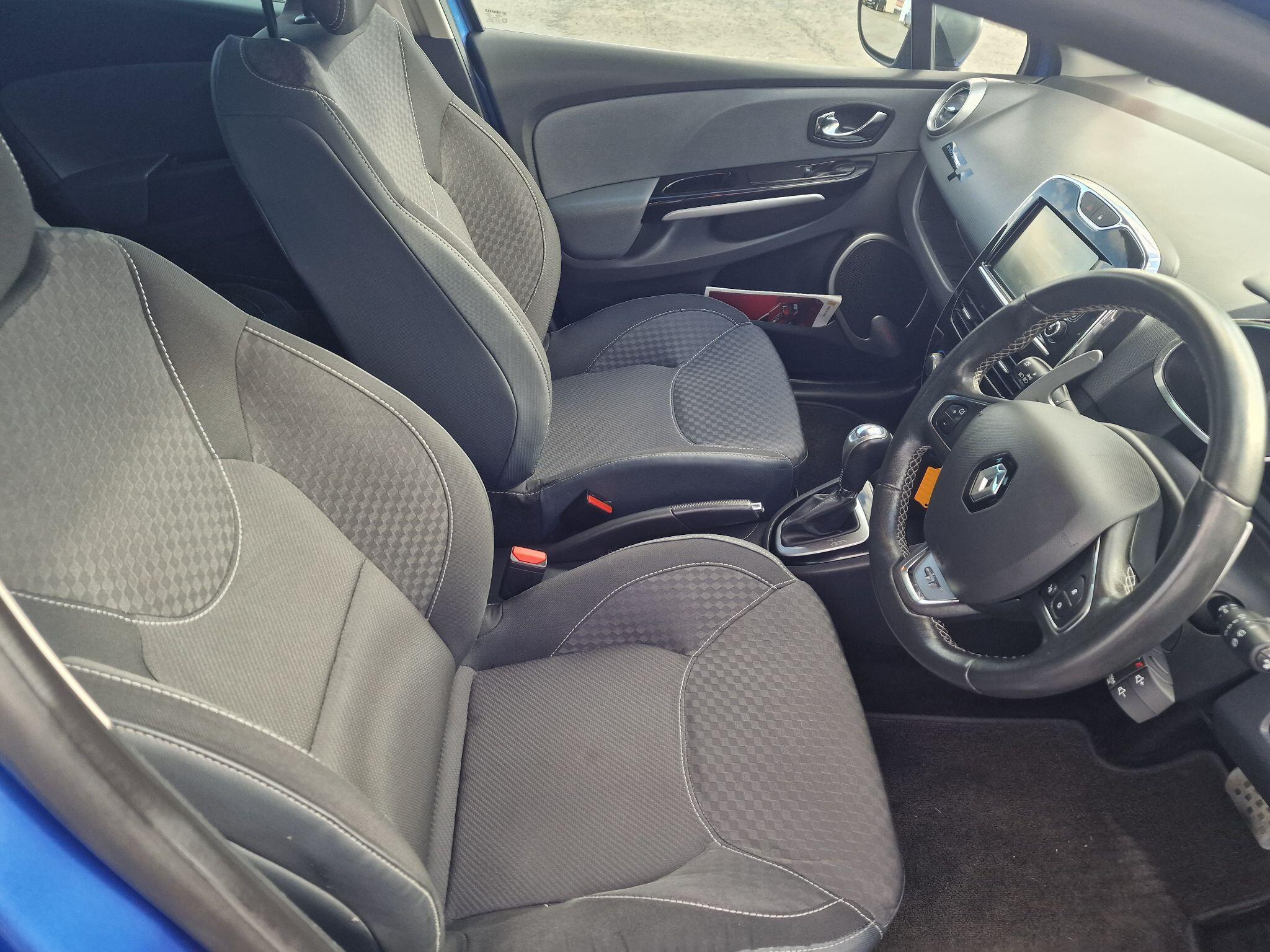 Renault Clio view 45