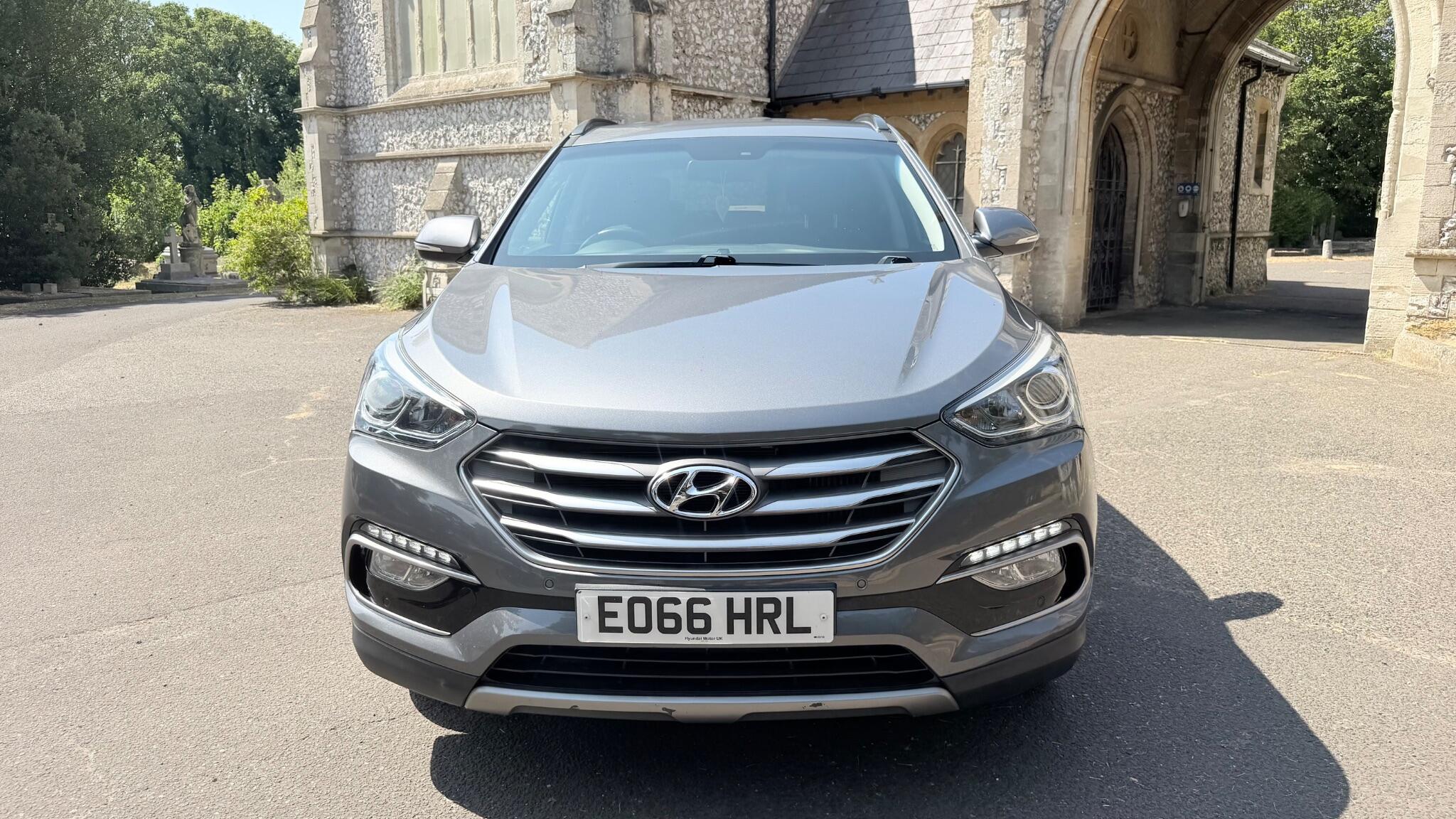 Hyundai Santa Fe view 2