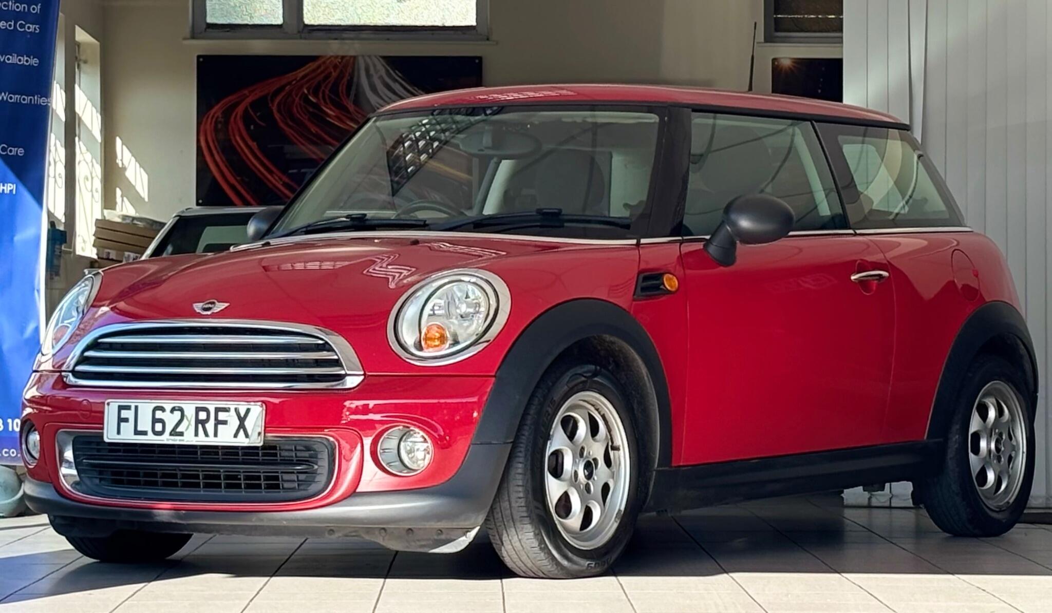 Mini Hatch view 3