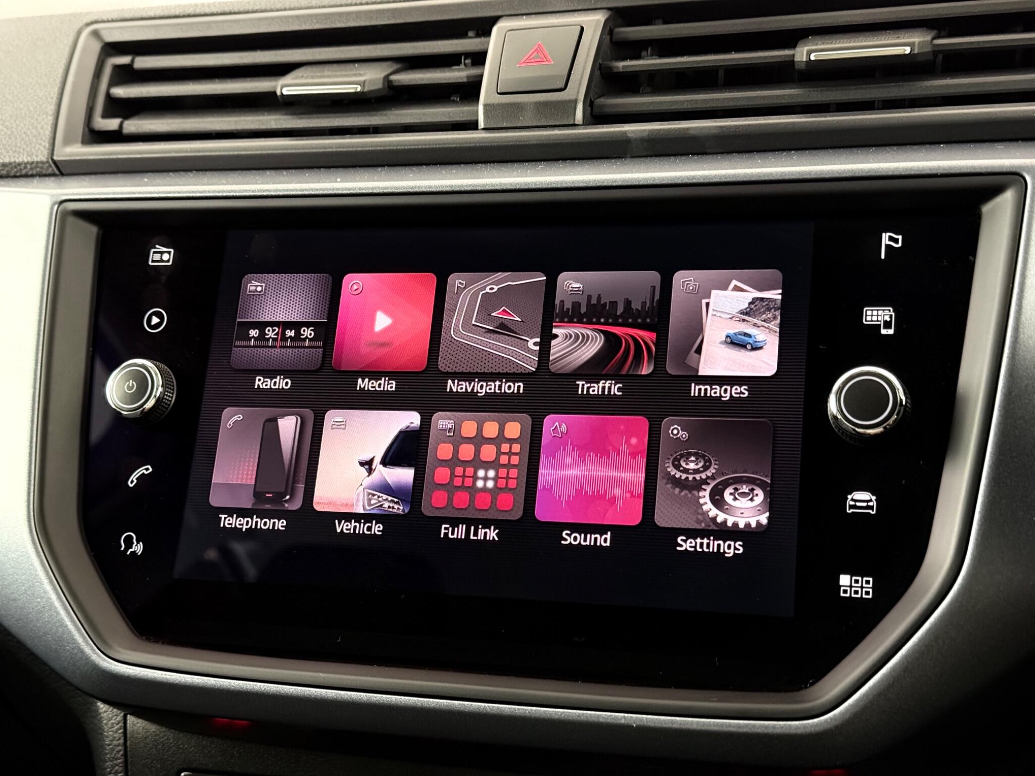 SEAT Arona view 25