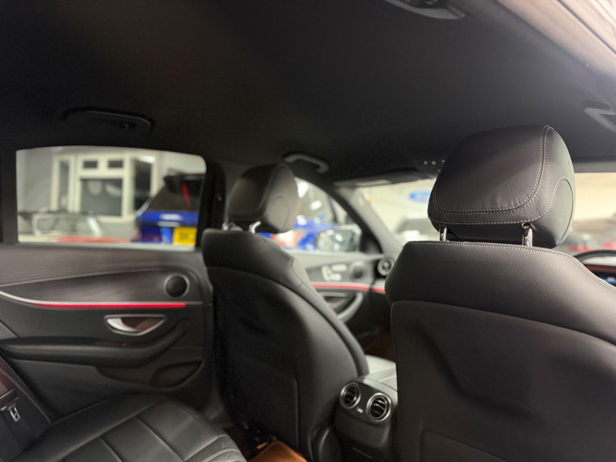 Mercedes-Benz E Class view 44