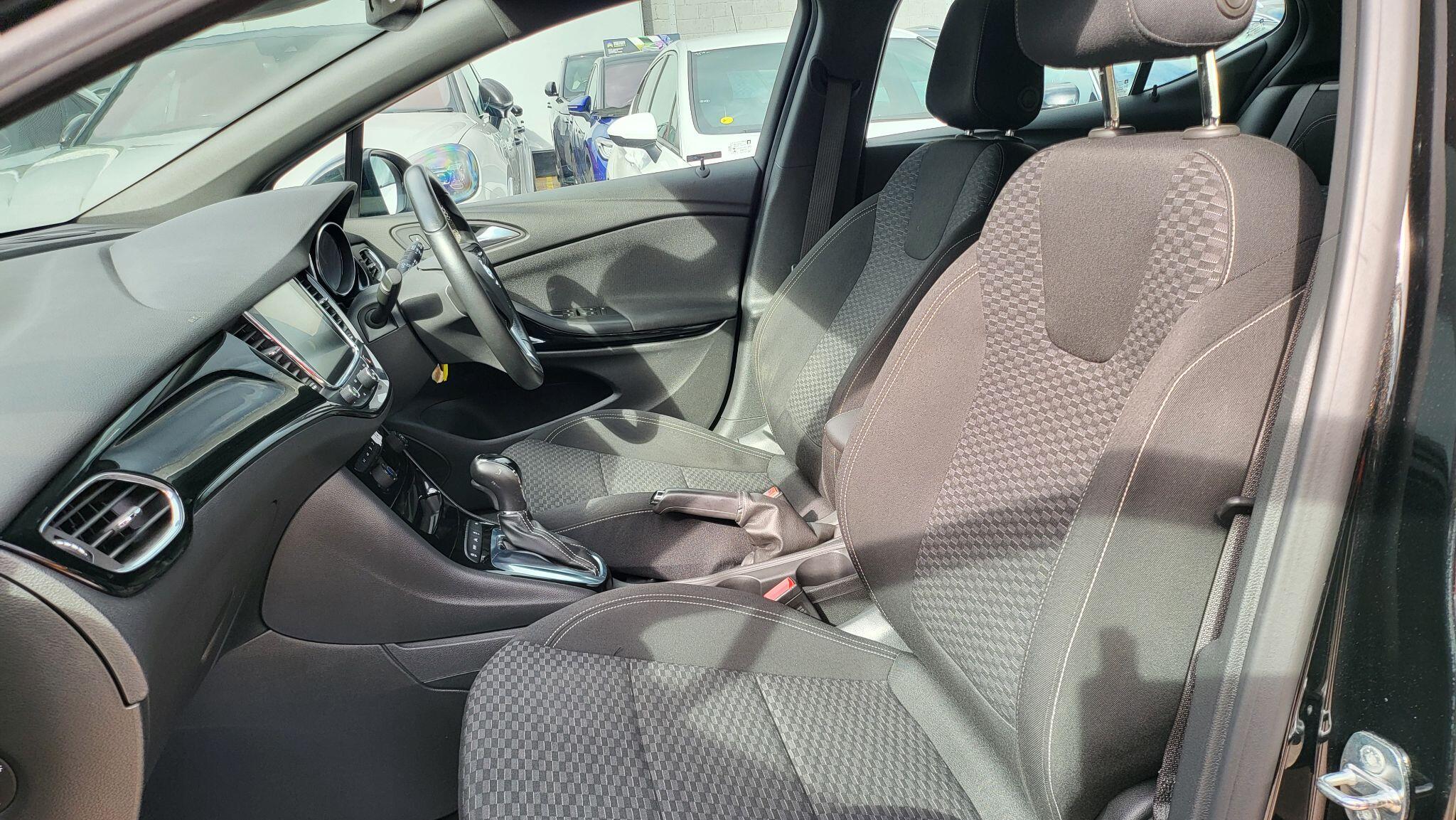 Vauxhall Astra view 24