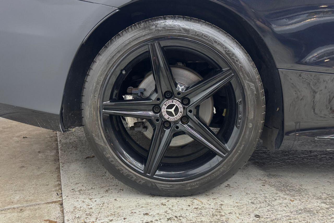 Mercedes-Benz C-Class view 13