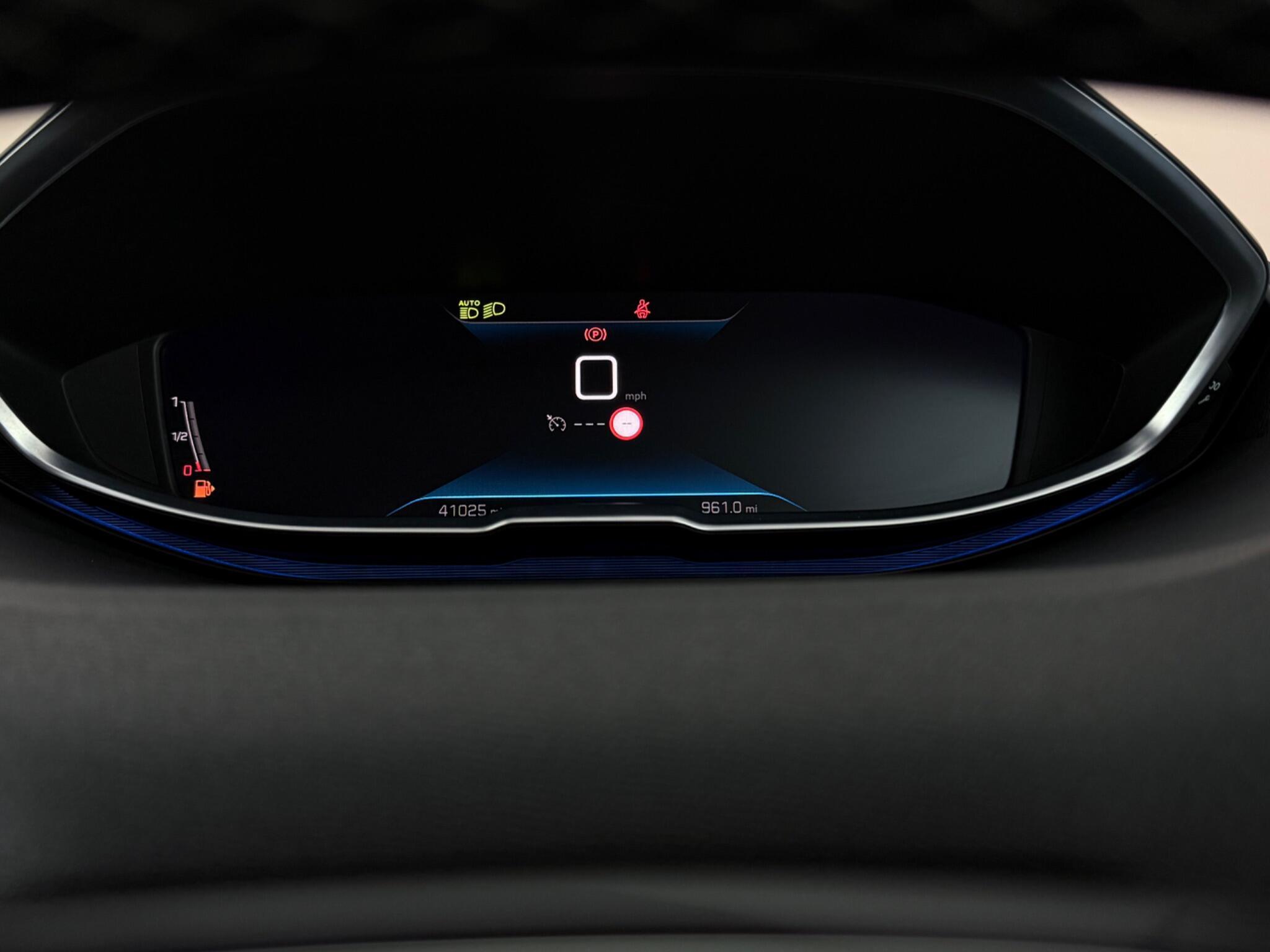 Peugeot 5008 view 15