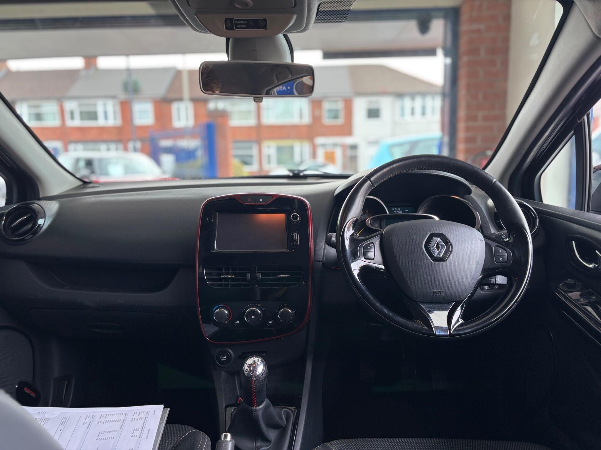 Renault Clio view 10