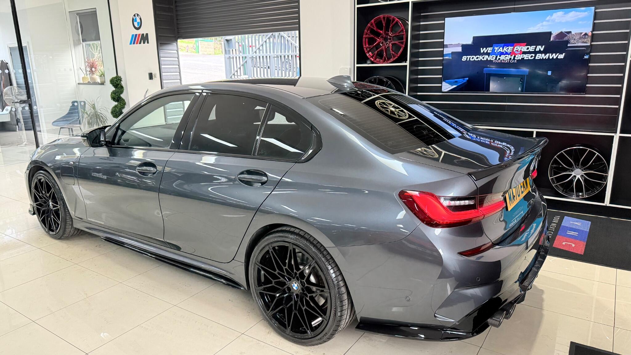 BMW 3 Series view 37