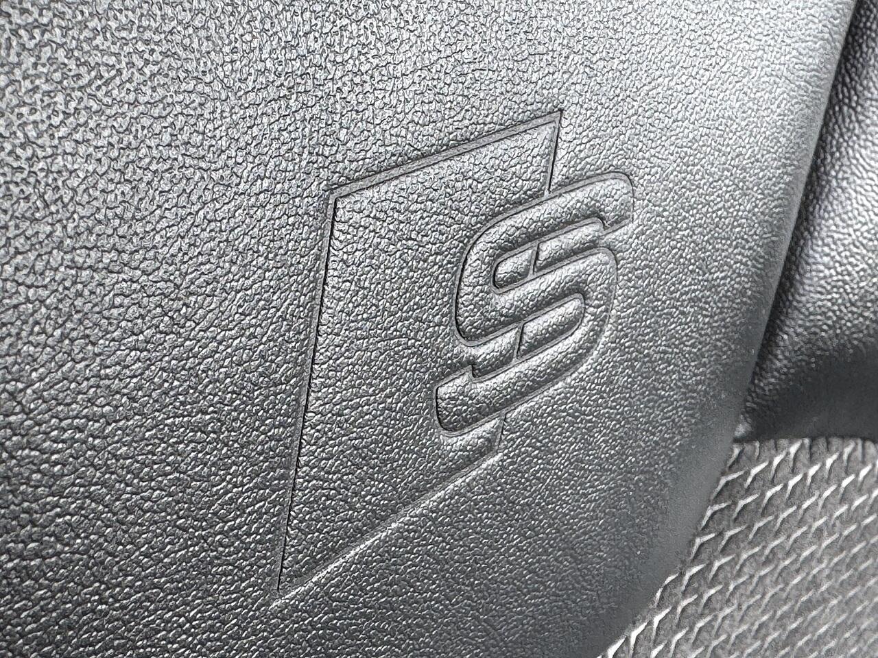 Audi Q5 view 30