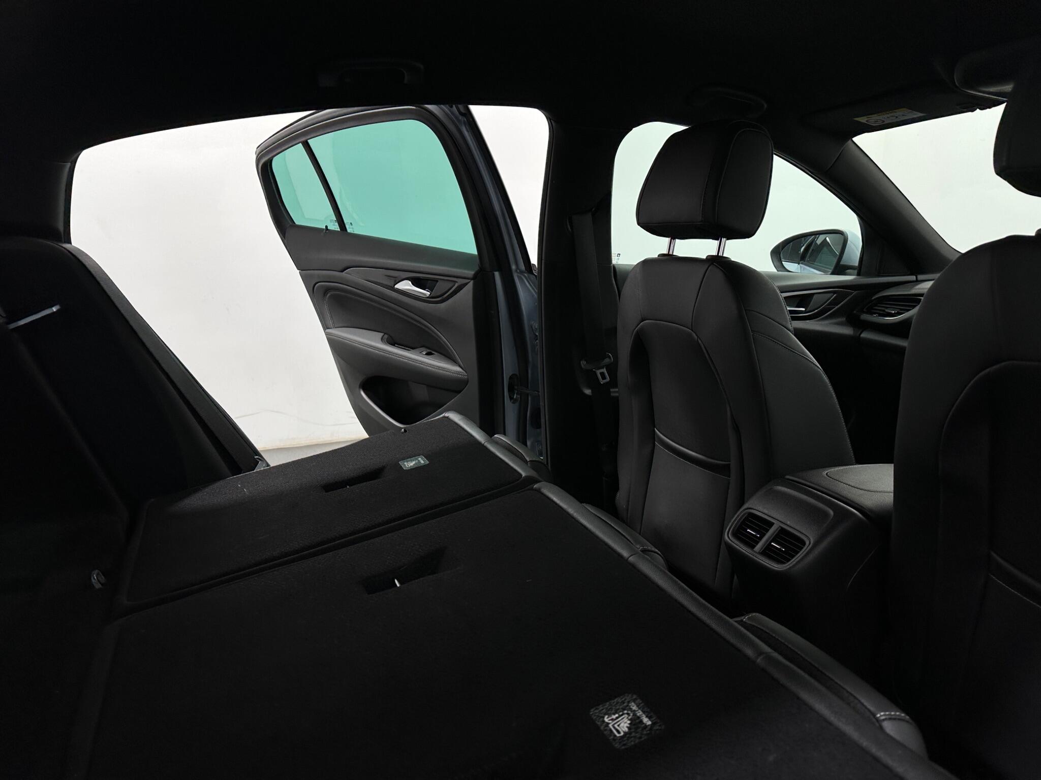 Vauxhall Insignia view 42