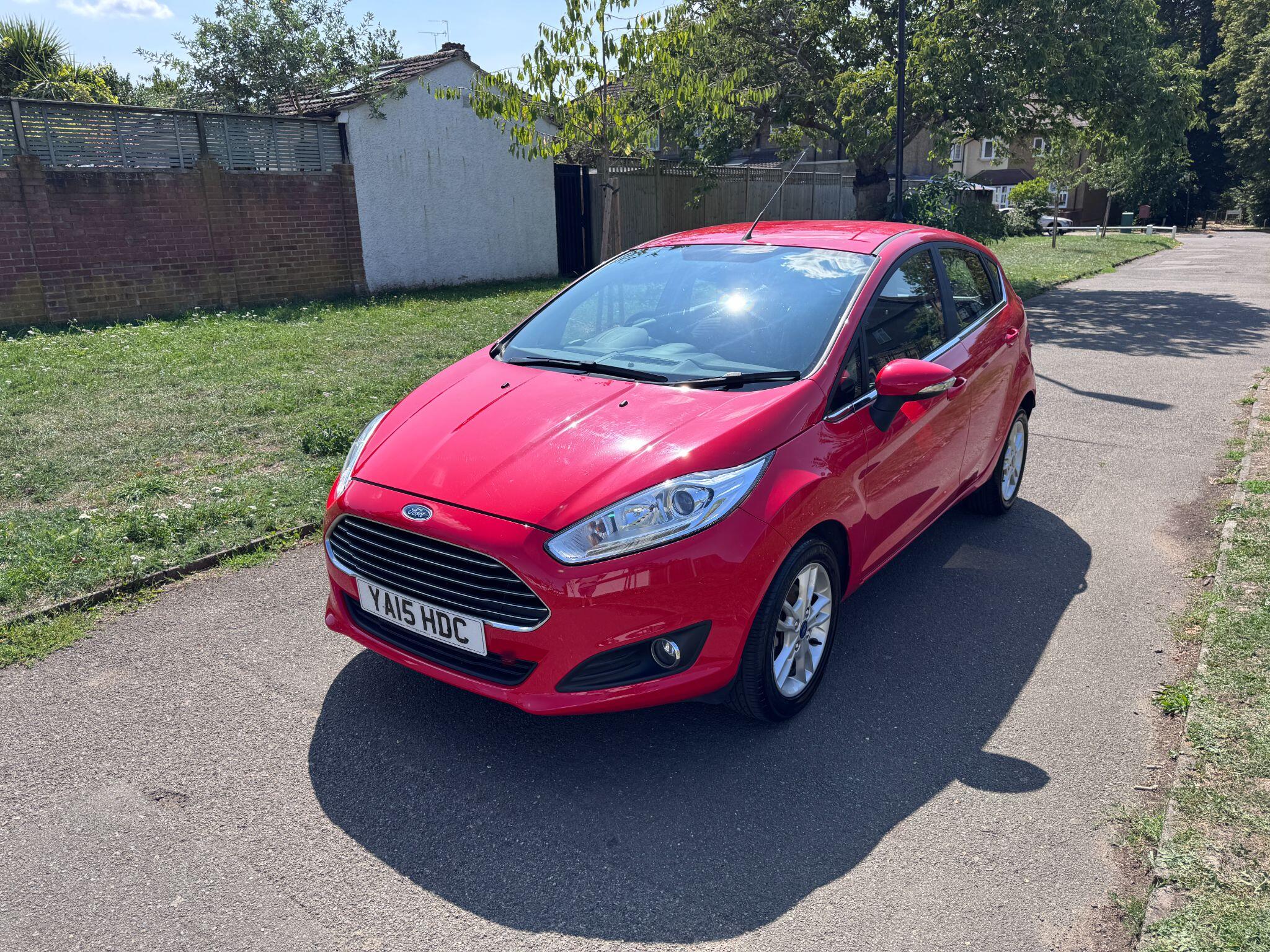 2015 Ford Fiesta image 8