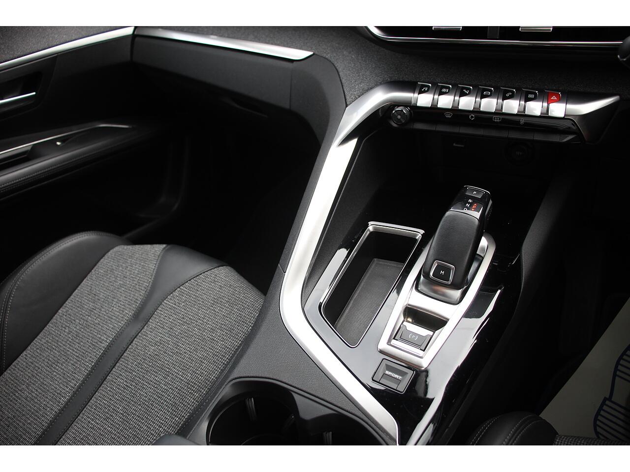 Peugeot 3008 view 25