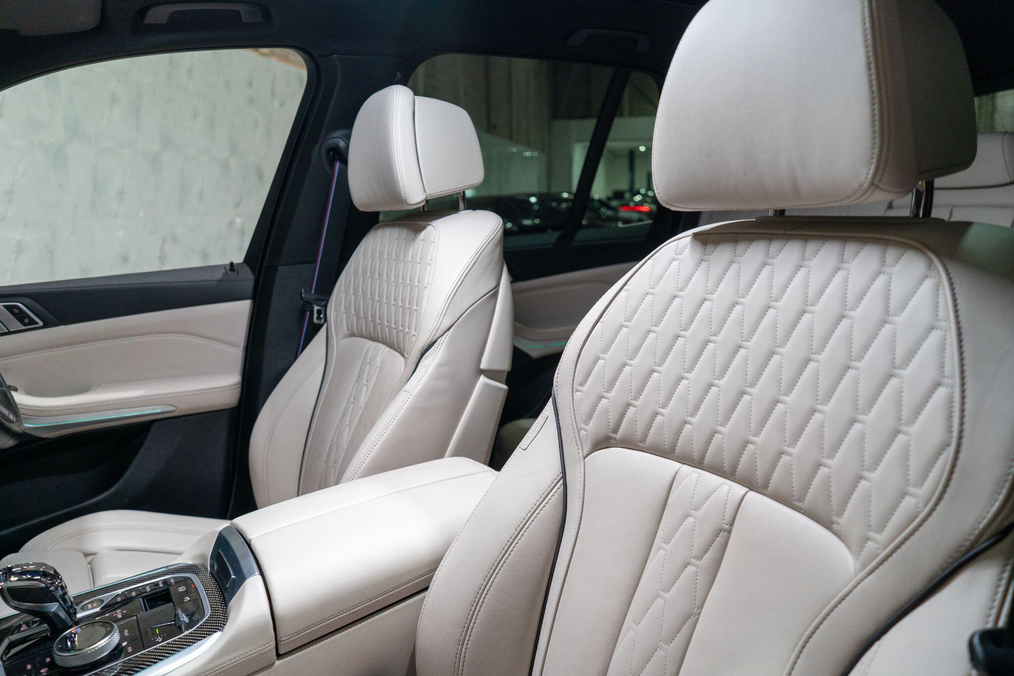 BMW X5 view 3