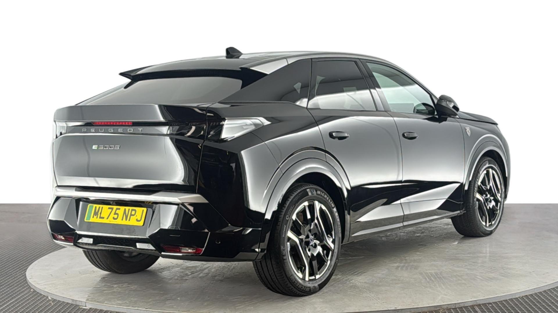 Peugeot 3008 view 4