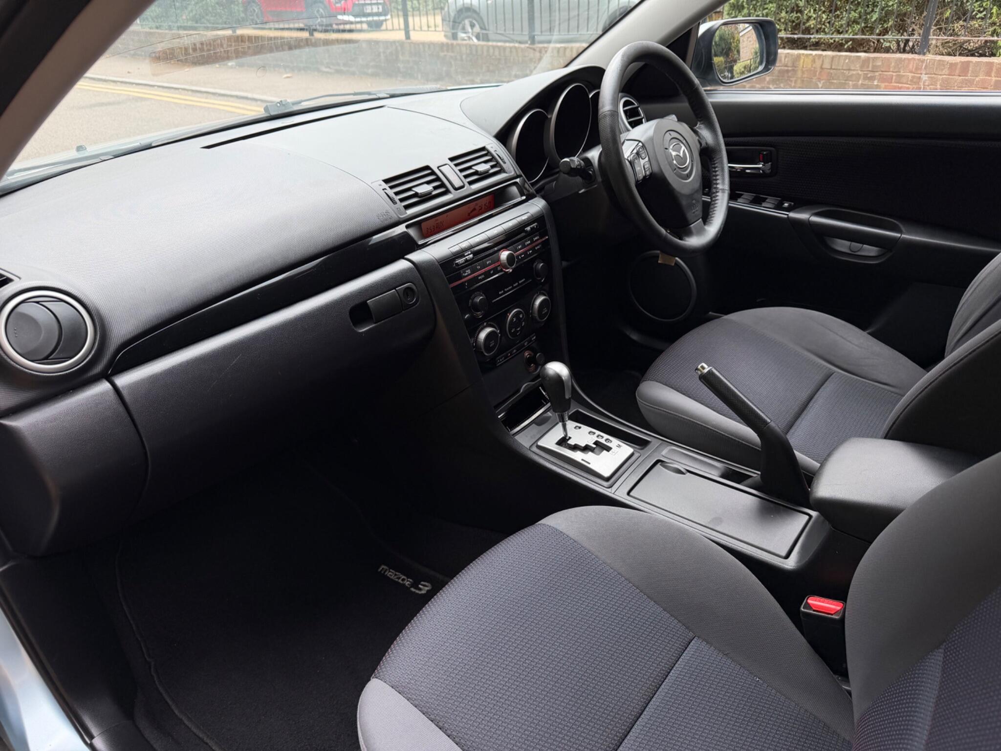Mazda Mazda3 view 9