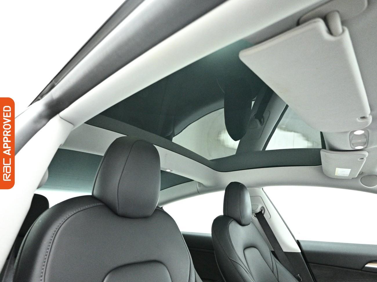 Tesla Model 3 view 3
