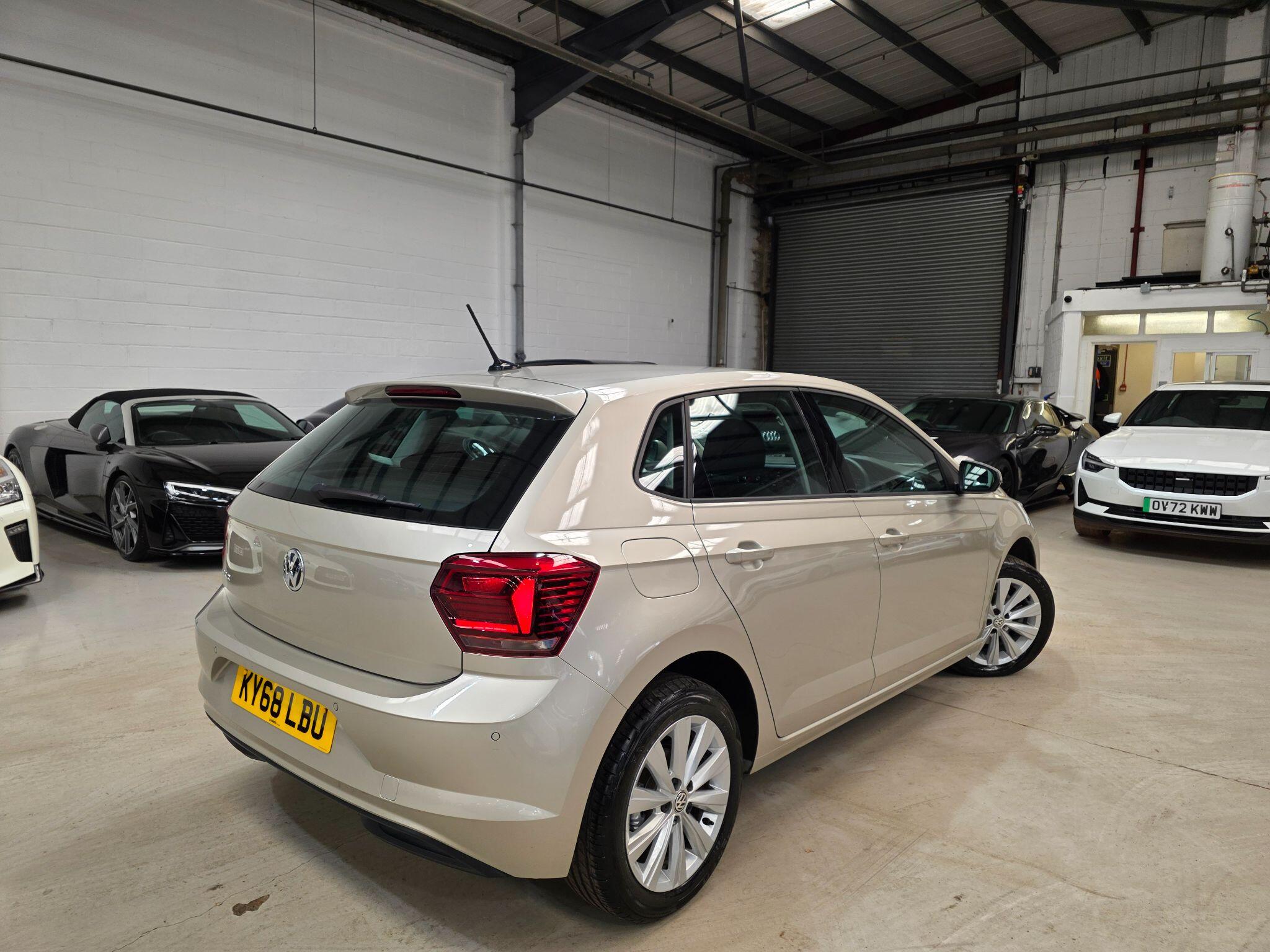 Volkswagen Polo view 26