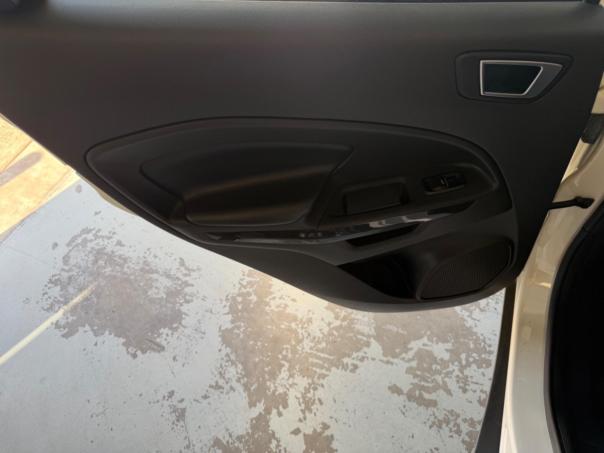 Ford Ecosport view 75