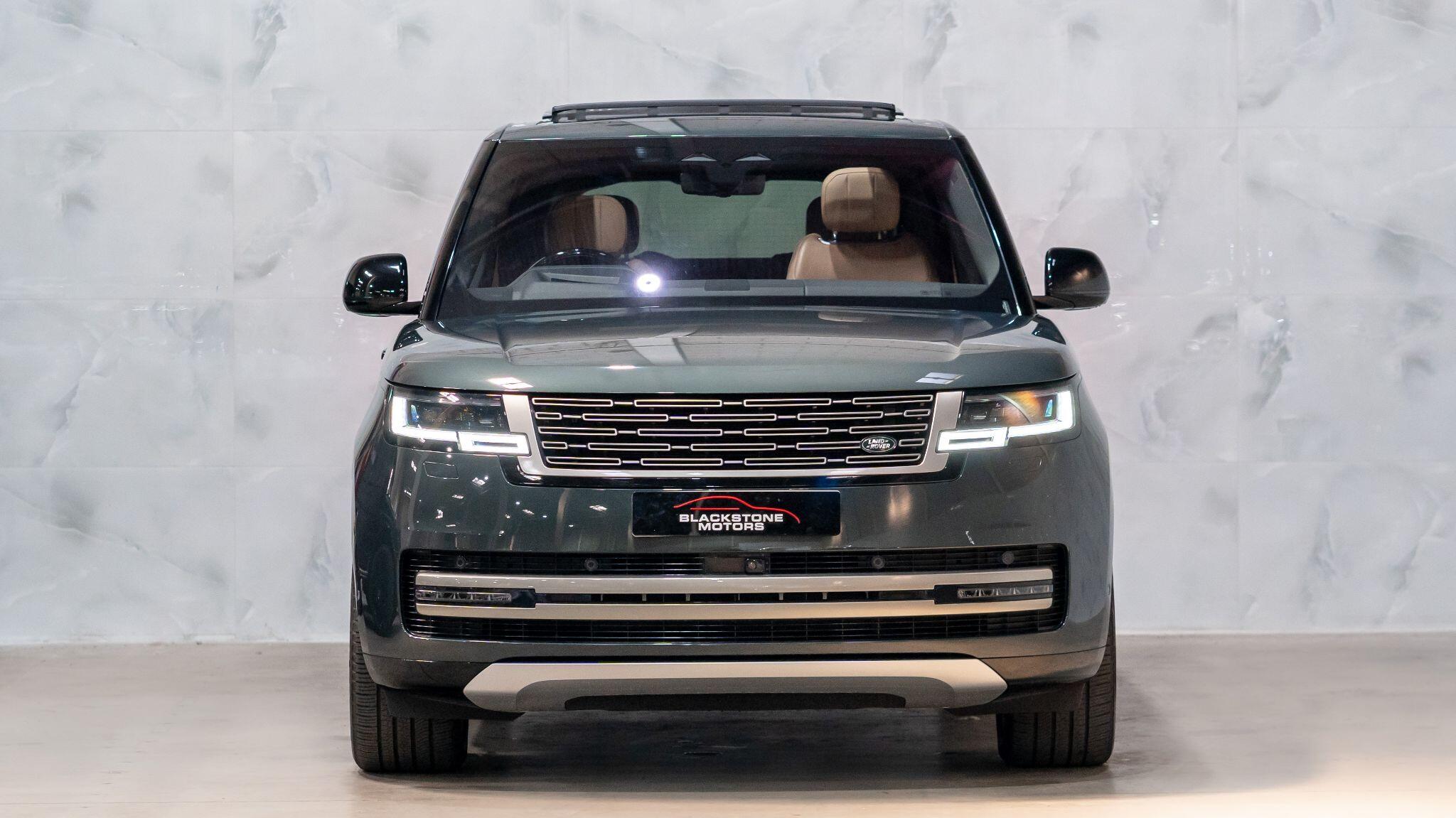 Land Rover Range Rover view 2