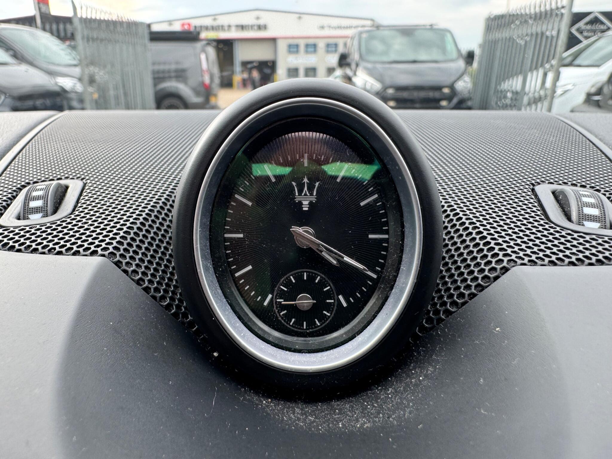 Maserati Levante view 59