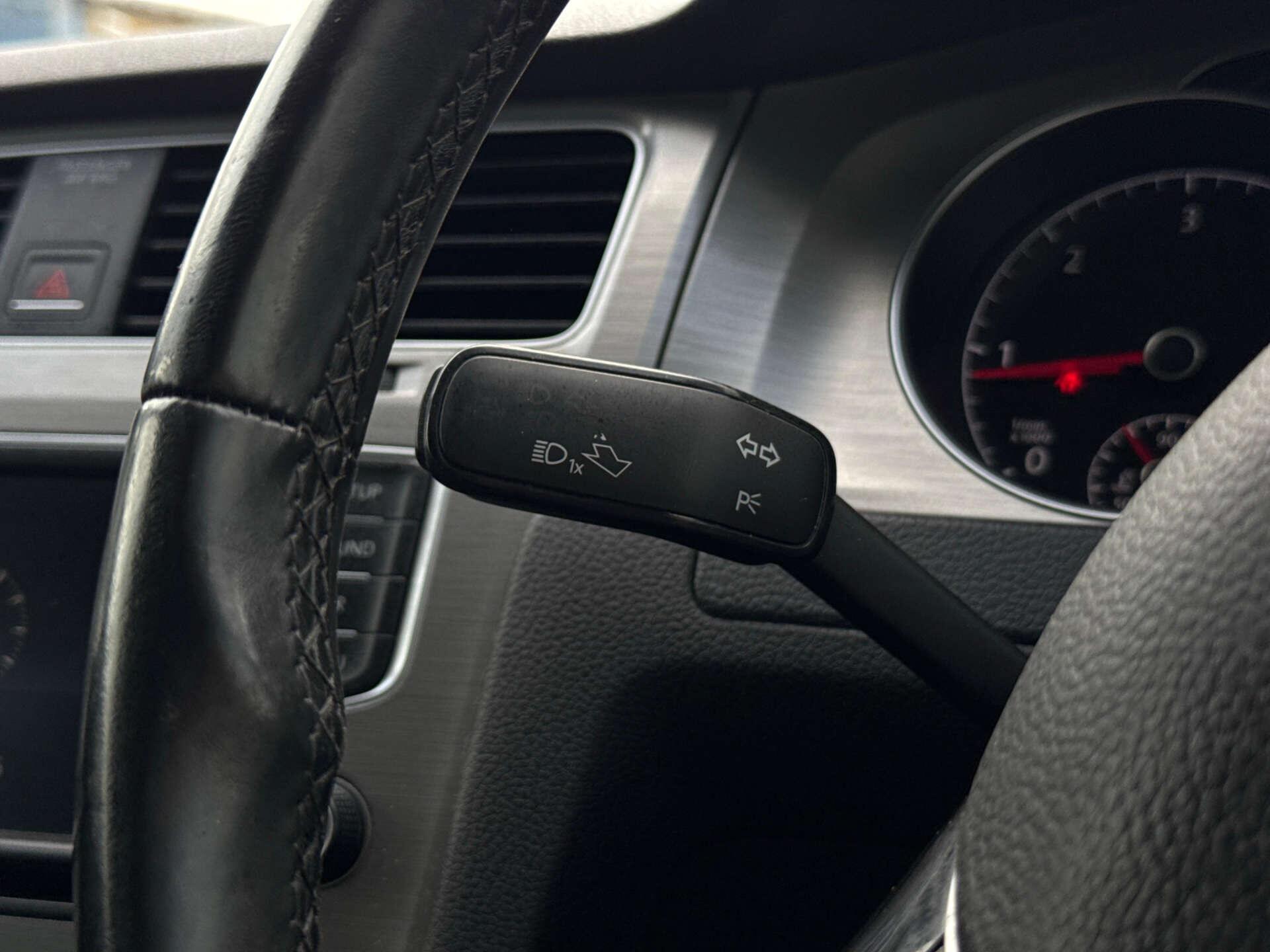 Volkswagen Golf view 29