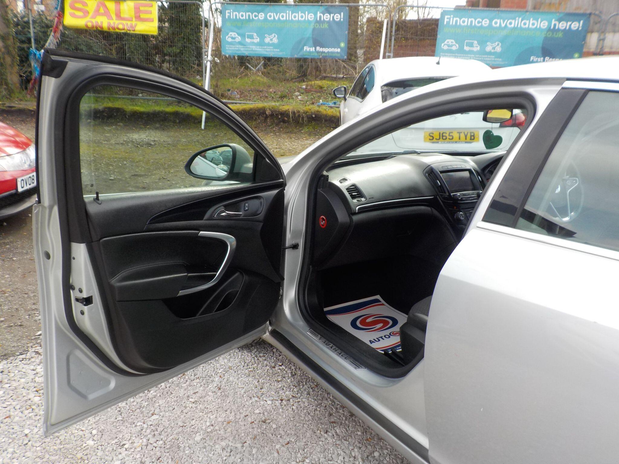 Vauxhall Insignia 2.0 CDTi Tech Line Auto Euro 5 5dr