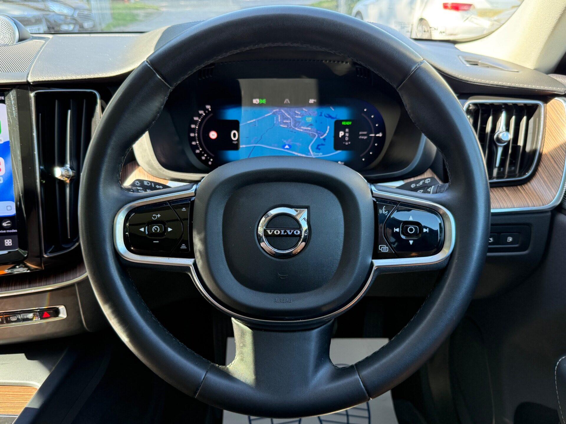 Volvo XC60 view 7