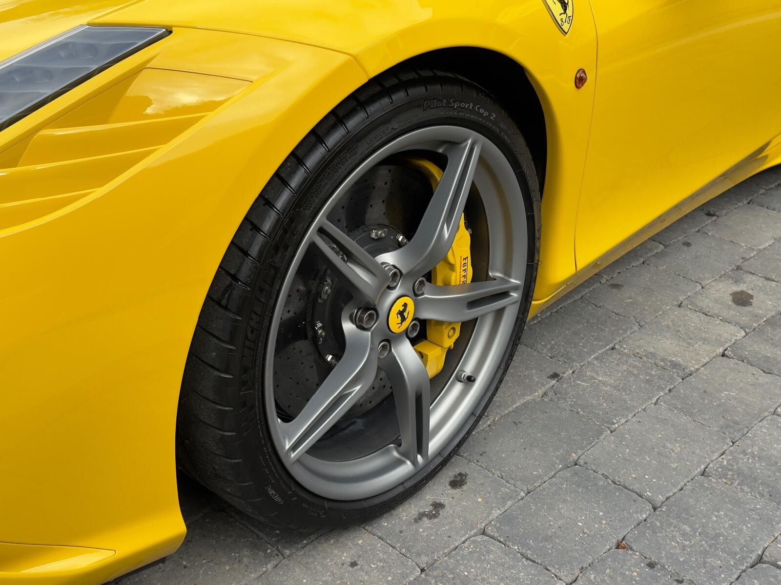 Ferrari 458 view 13