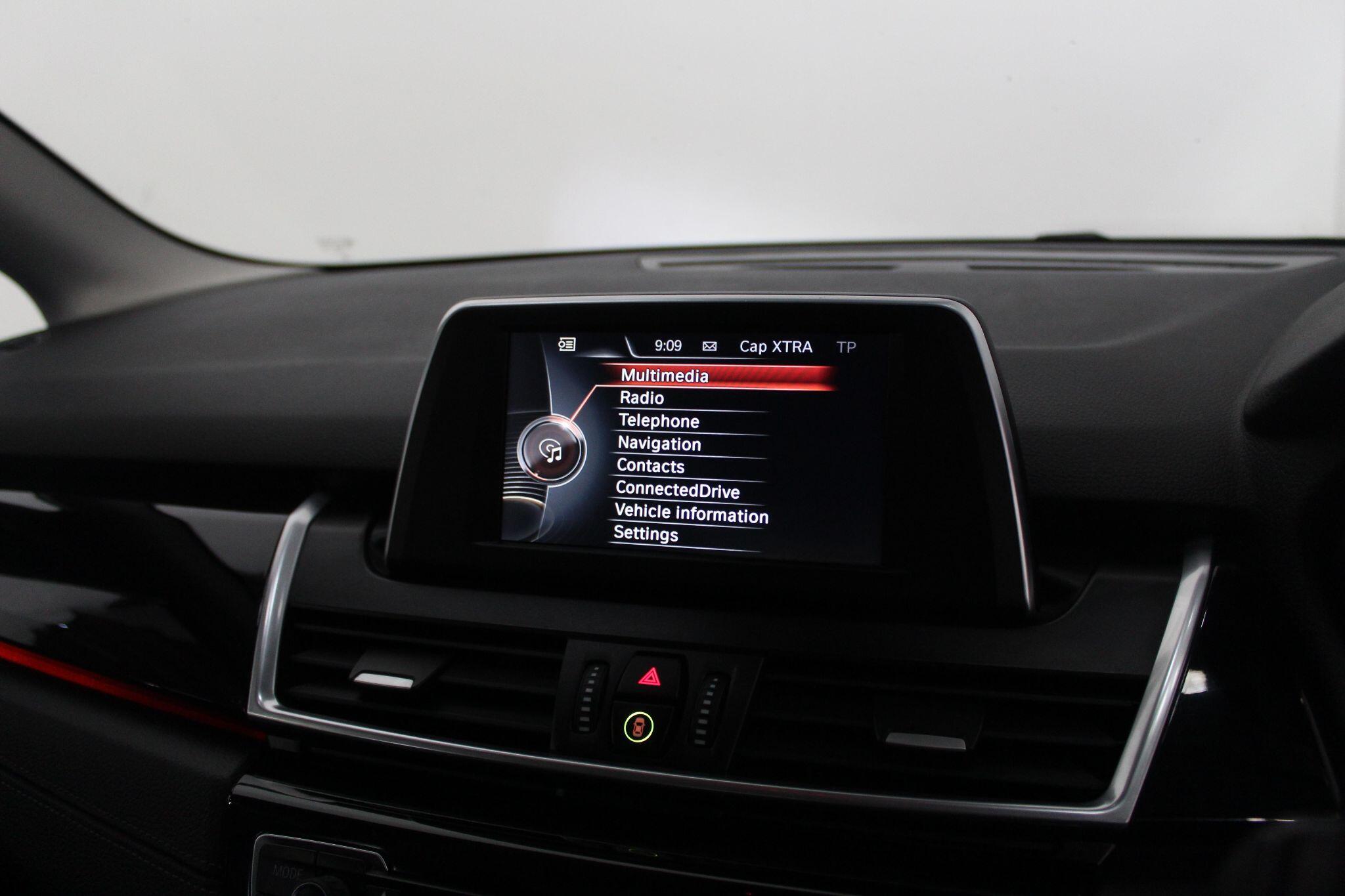 BMW 2 Series view 33