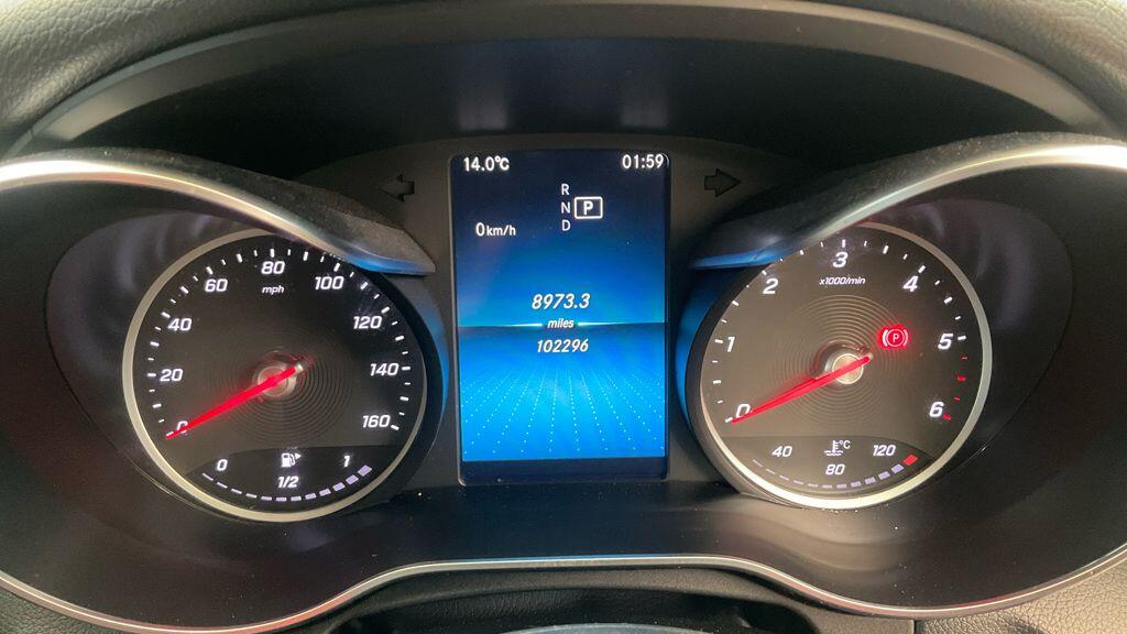 Mercedes-Benz C Class view 3