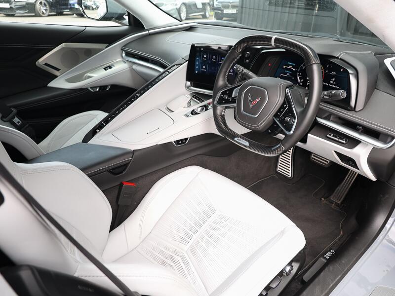 Chevrolet Corvette view 6