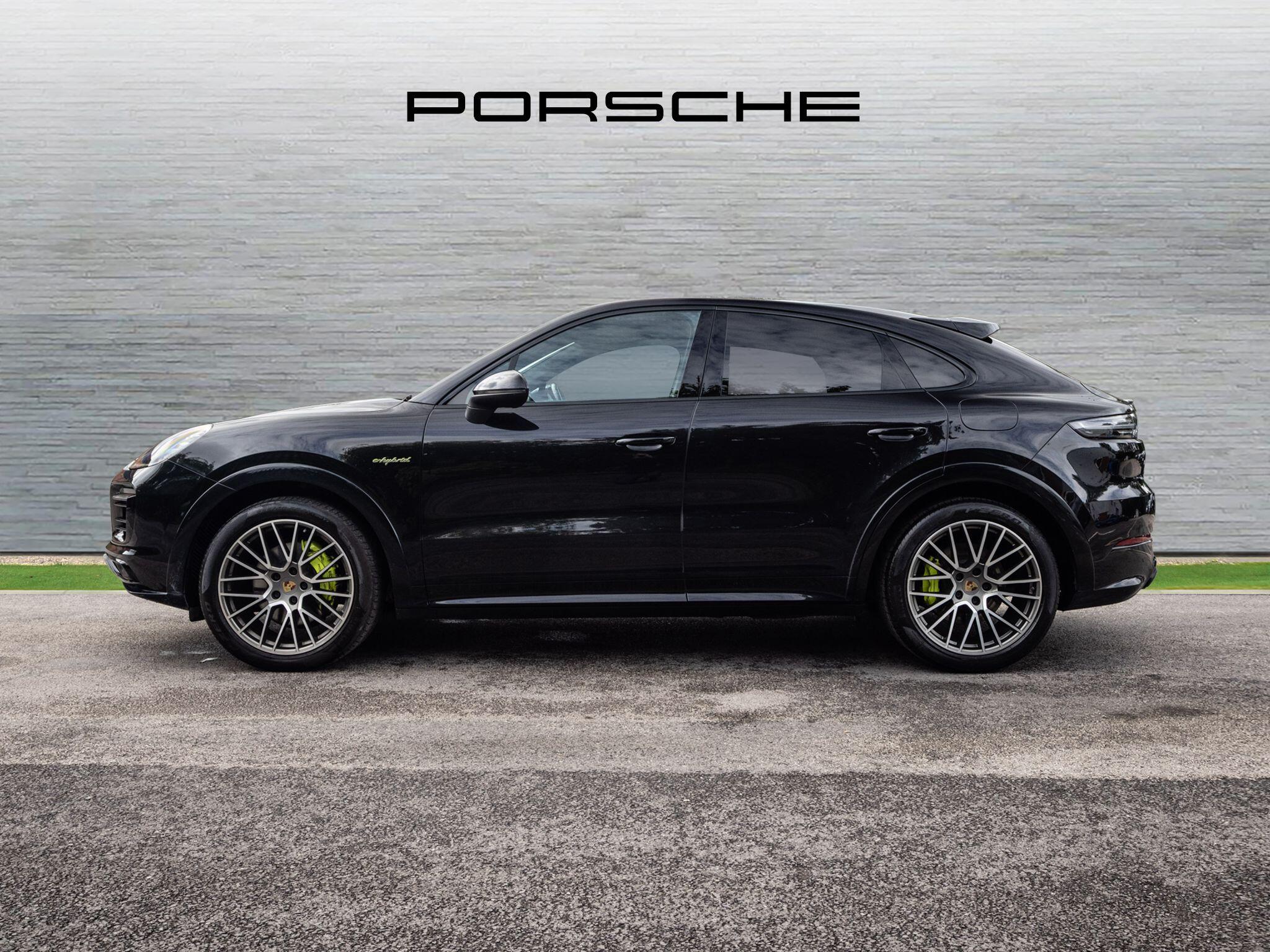 Porsche Cayenne view 5