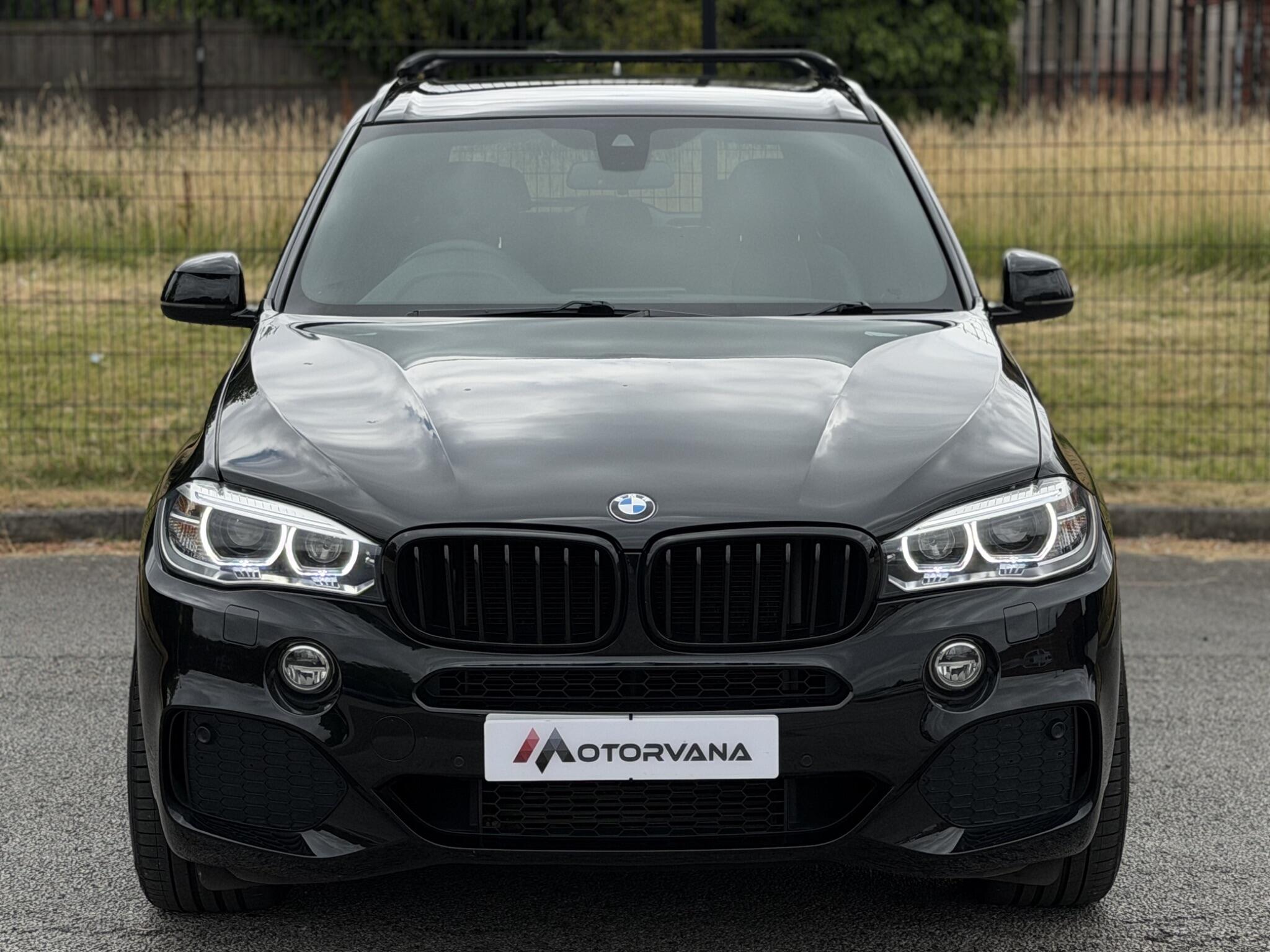 BMW X5 view 2