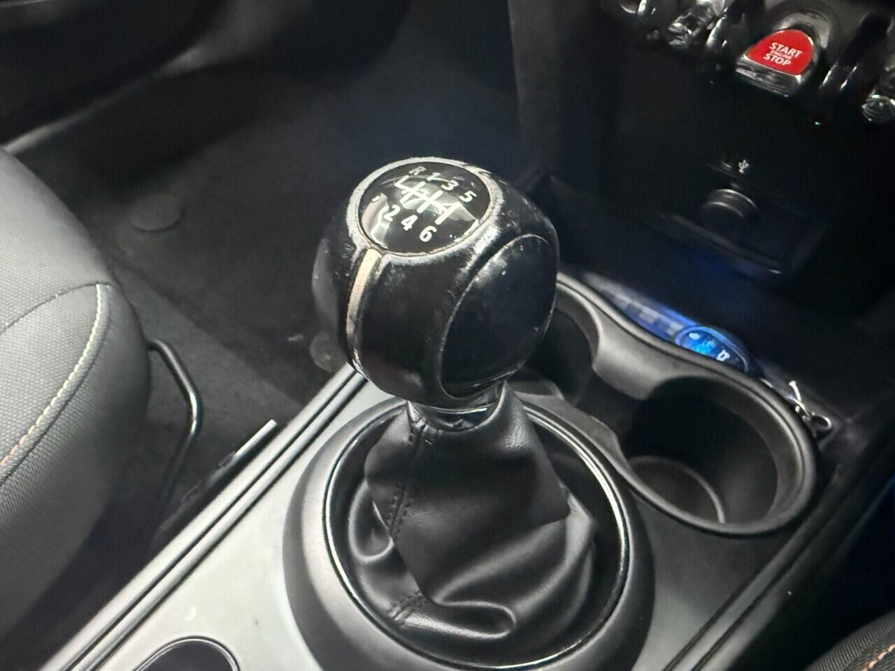 Mini Countryman view 22