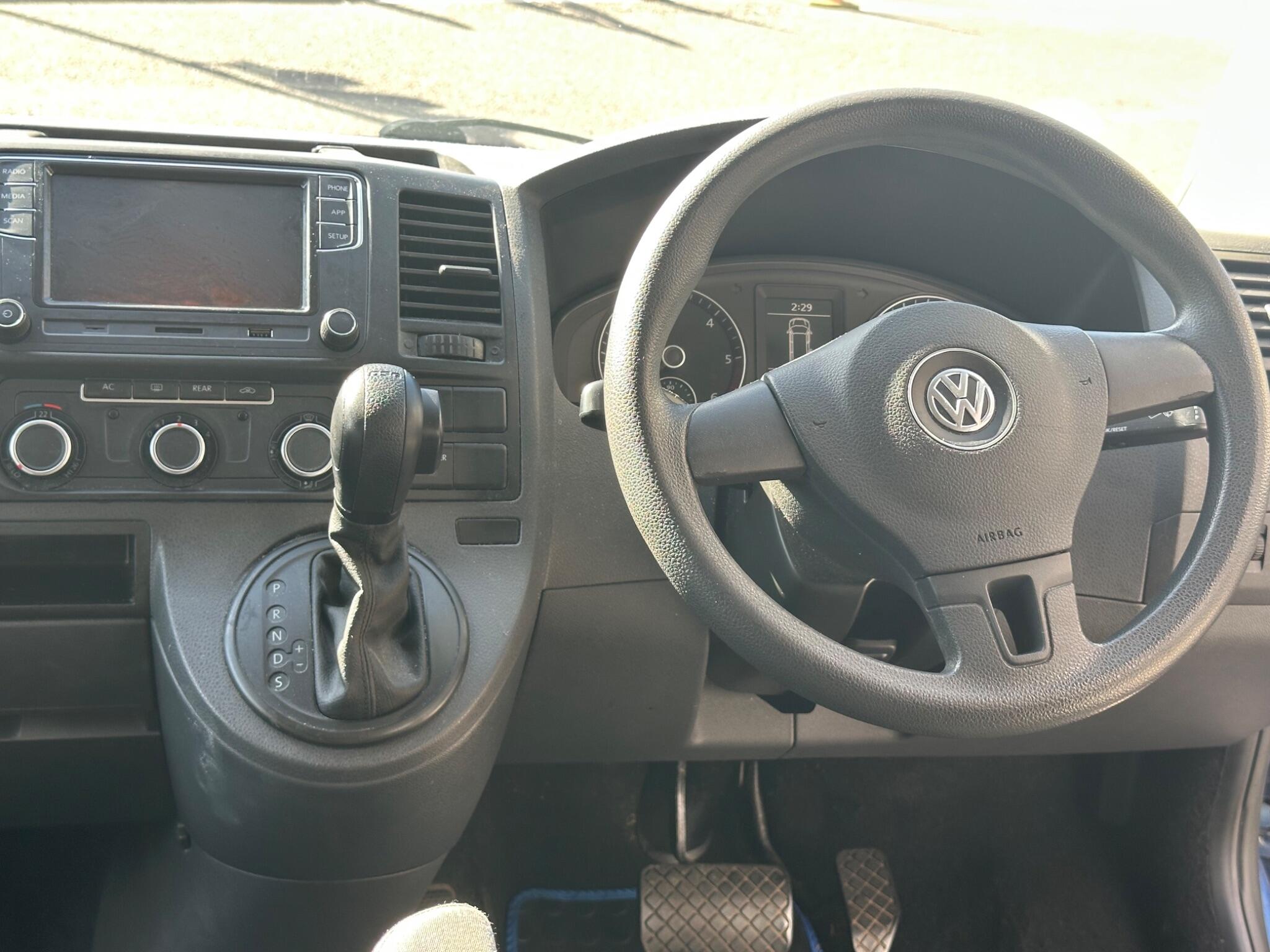 Volkswagen Transporter view 30